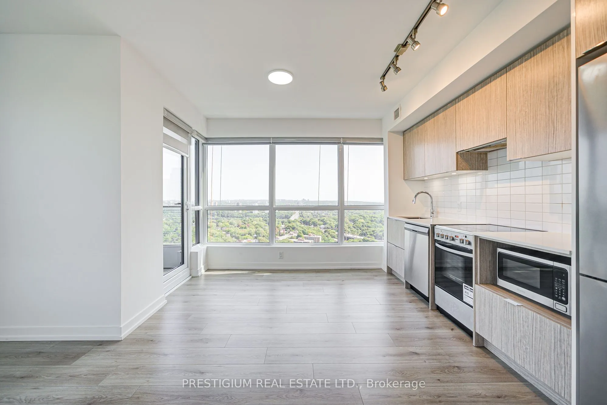395 Bloor Street E, #2708