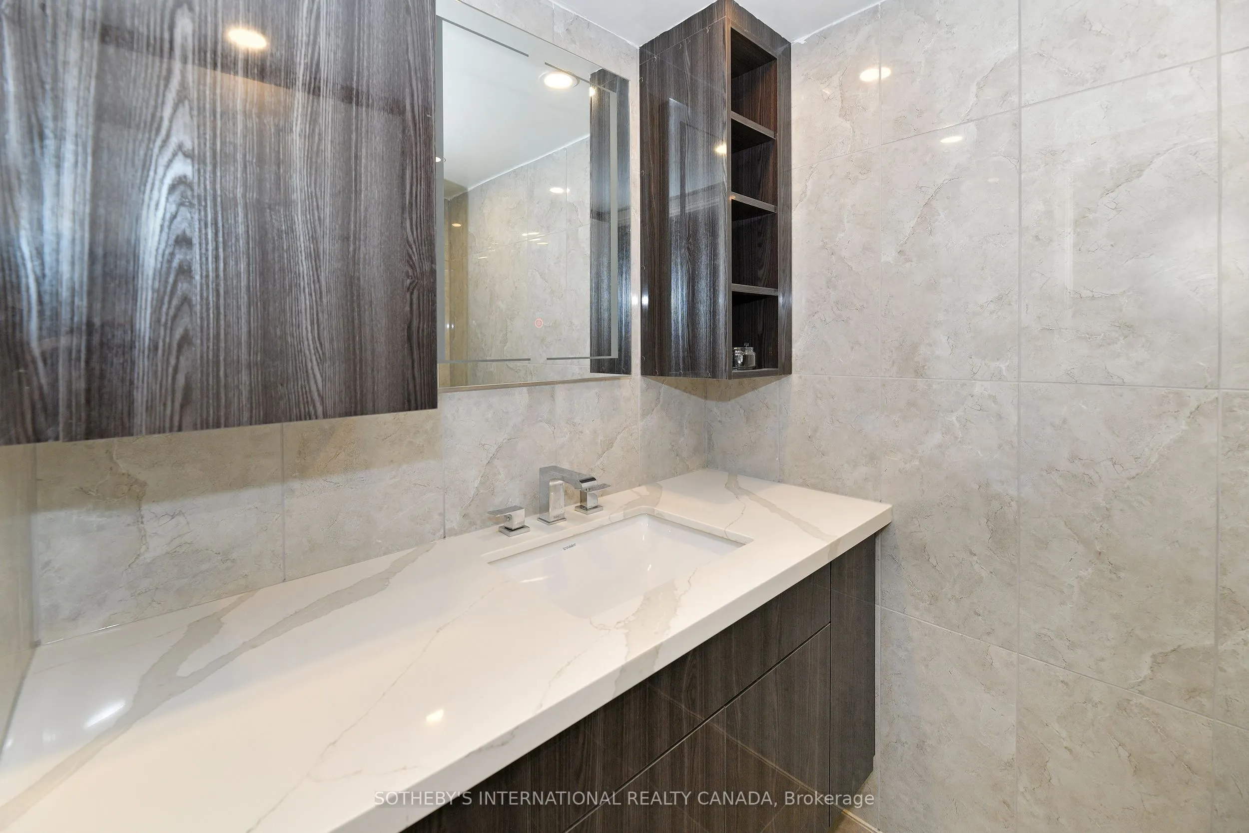 360 Bloor Street E, #607