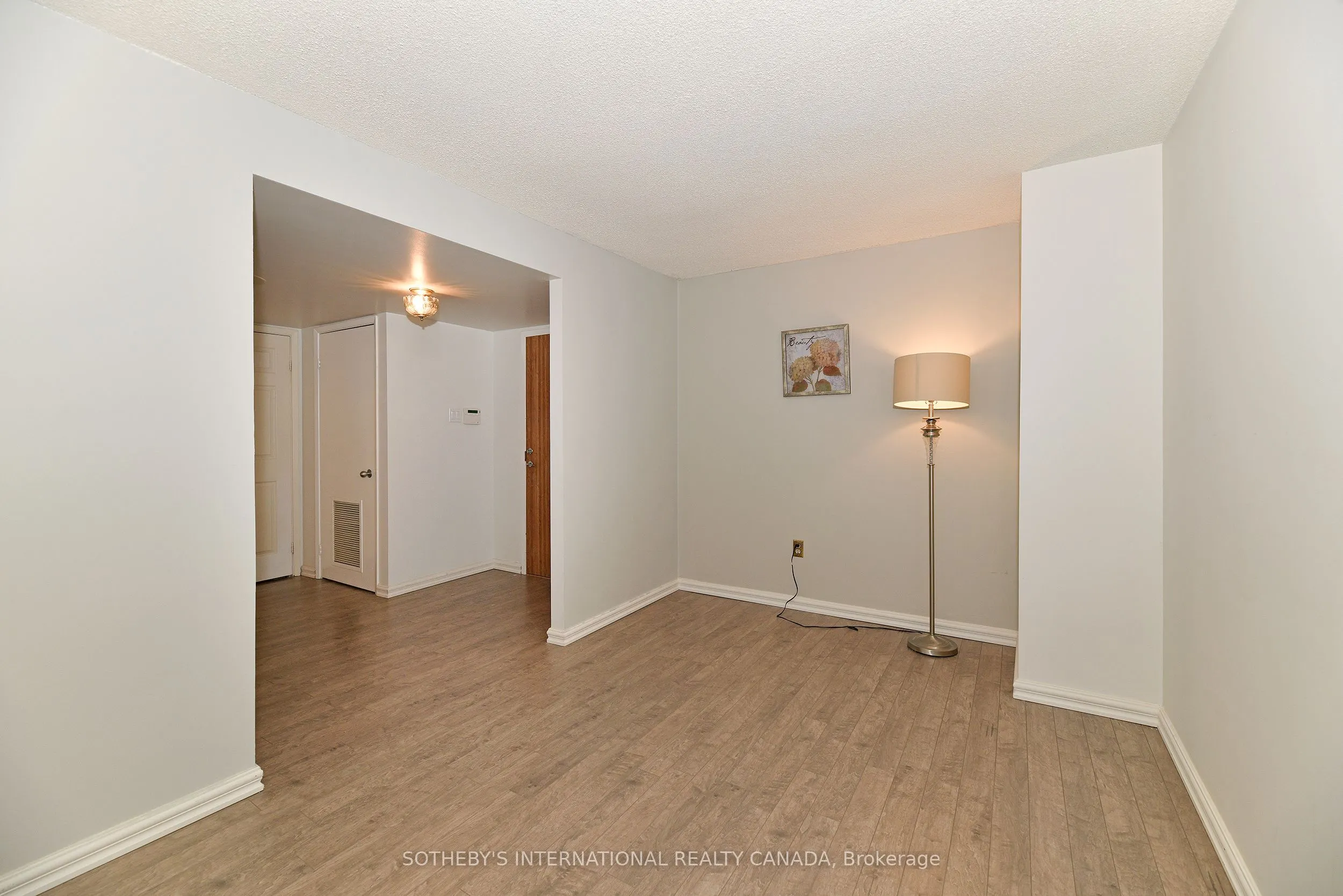 360 Bloor Street E, #607