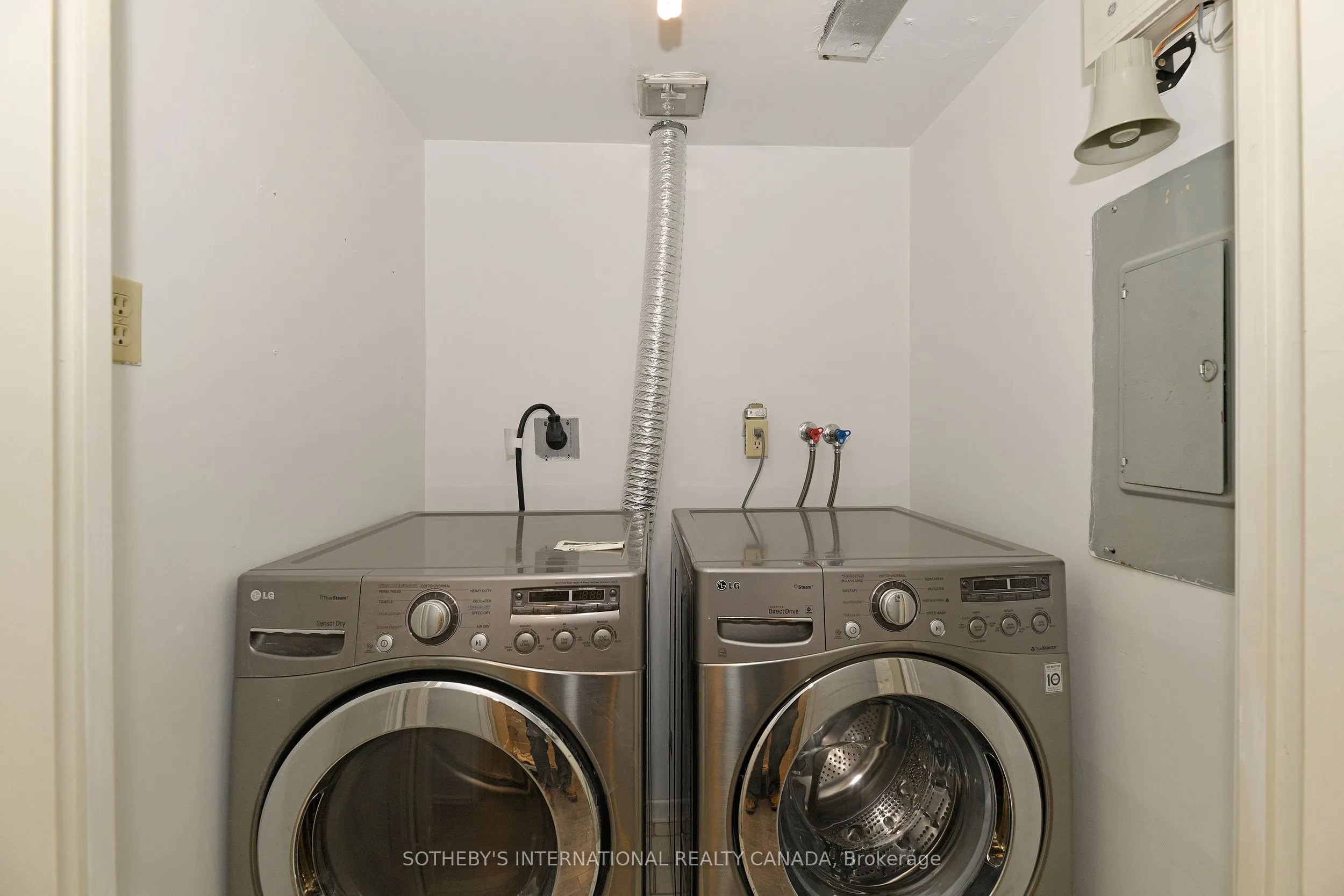 360 Bloor Street E, #607