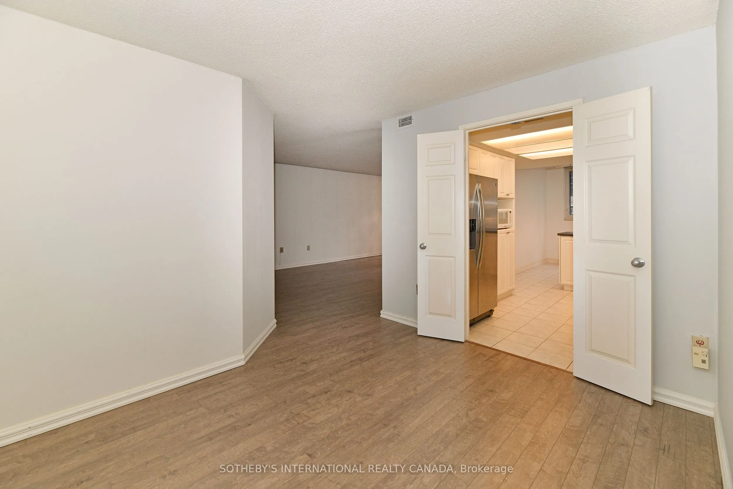 360 Bloor Street E, #607