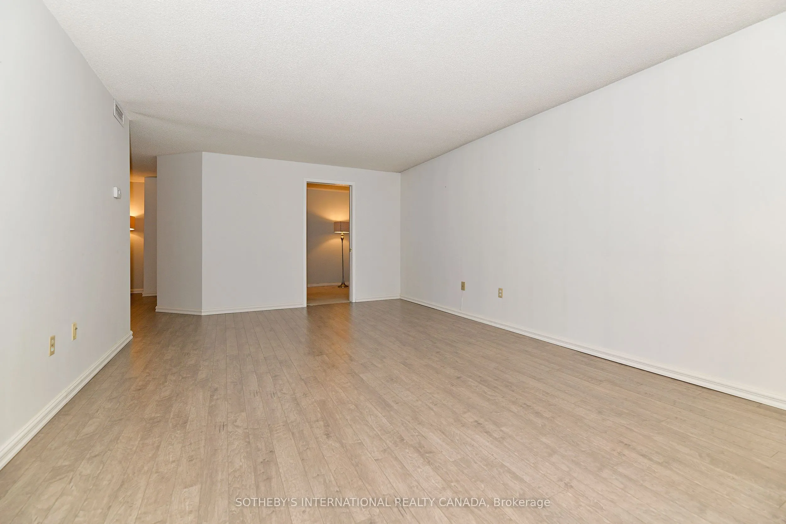360 Bloor Street E, #607