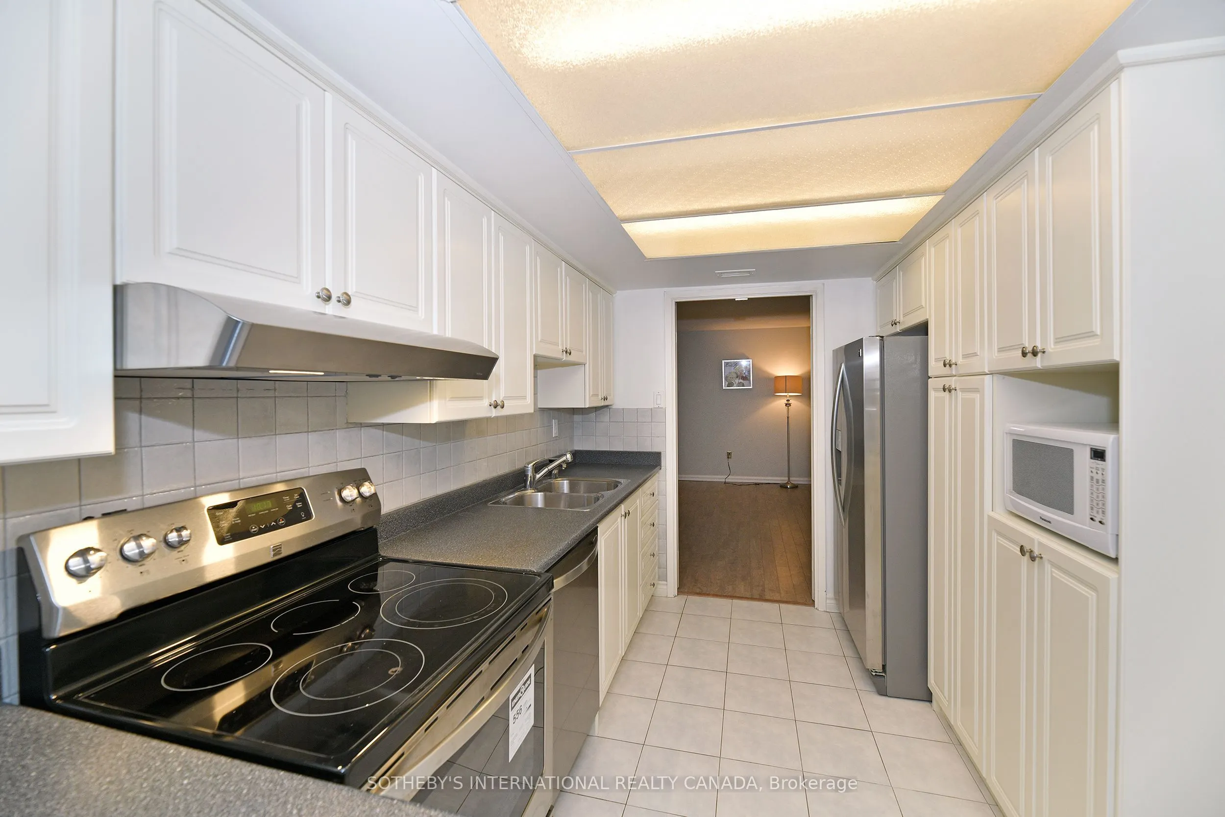 360 Bloor Street E, #607