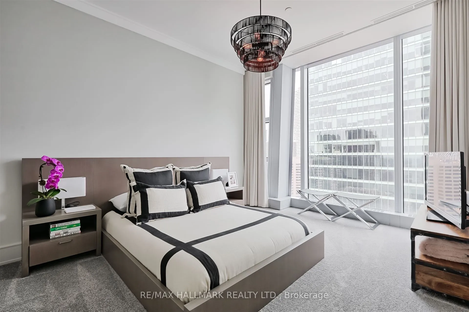 183 Wellington Street W, #3303