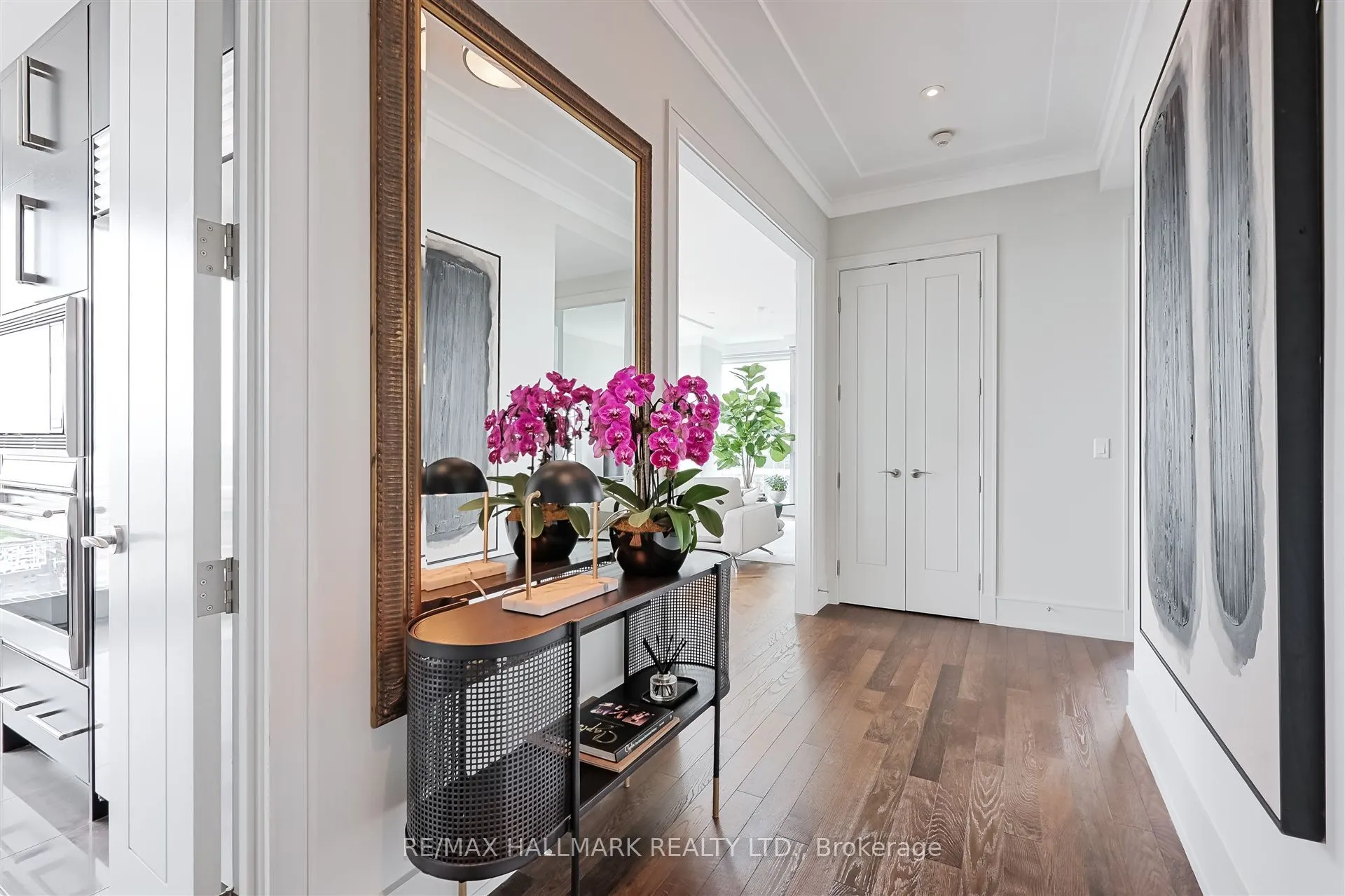 183 Wellington Street W, #3303