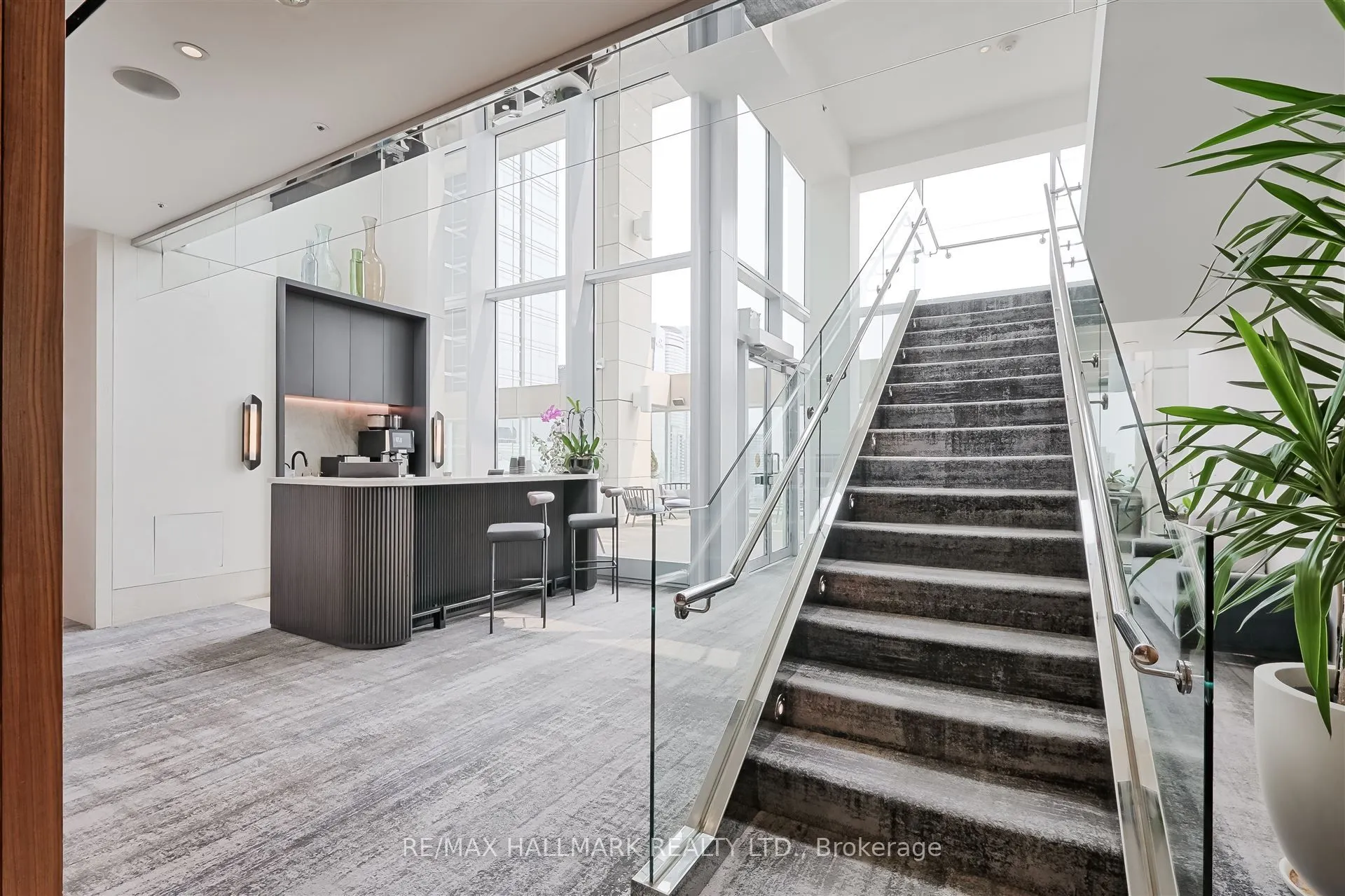 183 Wellington Street W, #3303