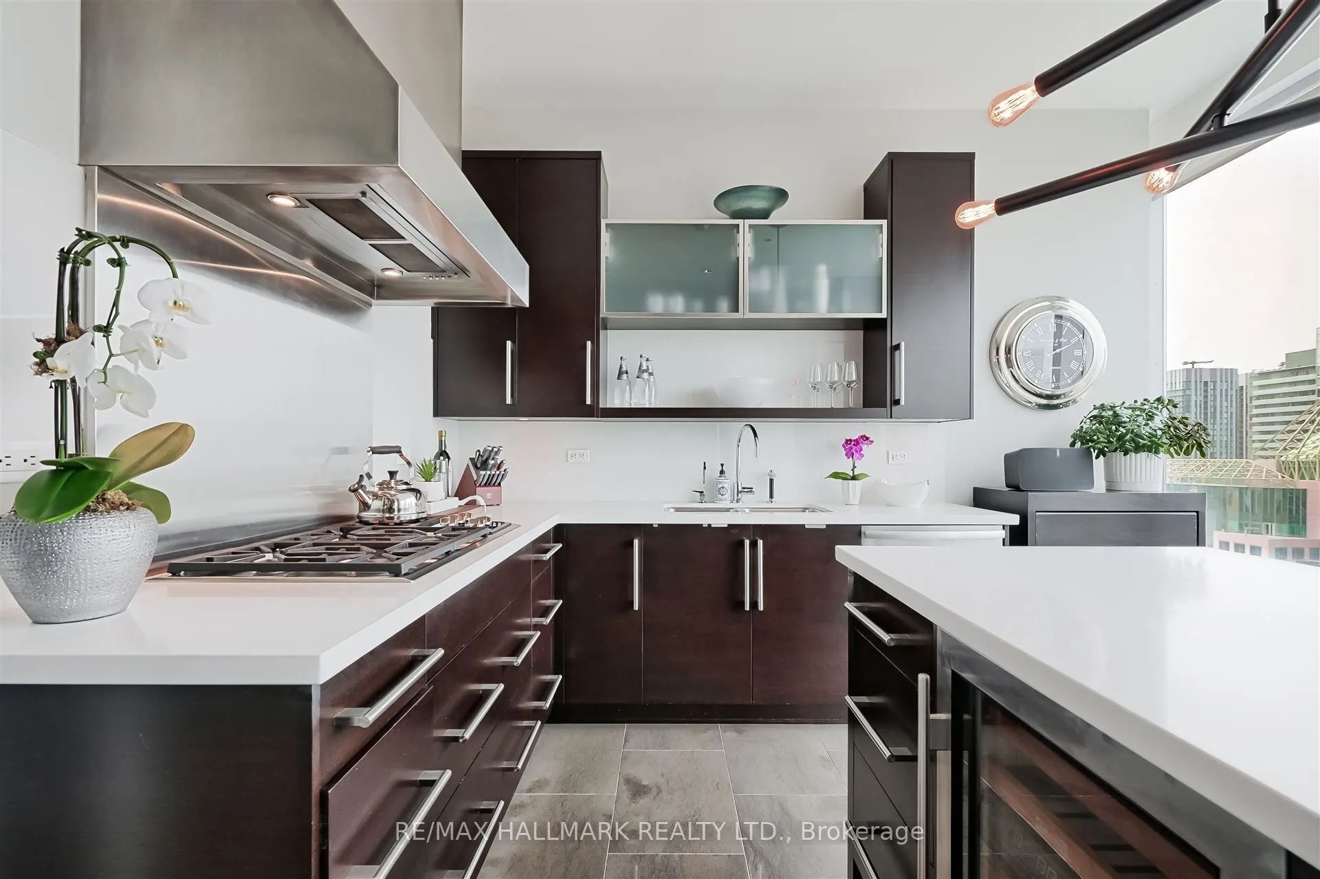 183 Wellington Street W, #3303