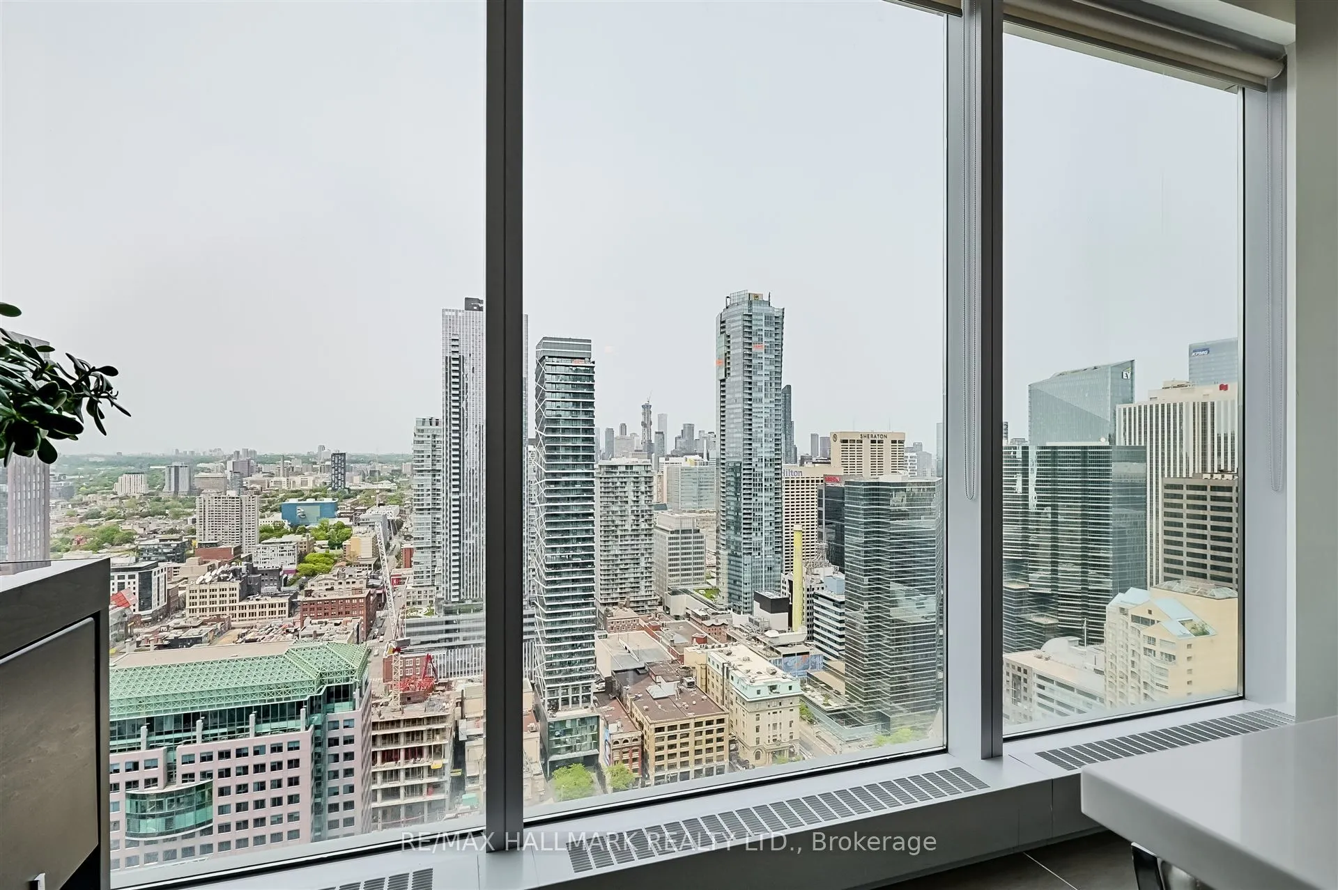 183 Wellington Street W, #3303