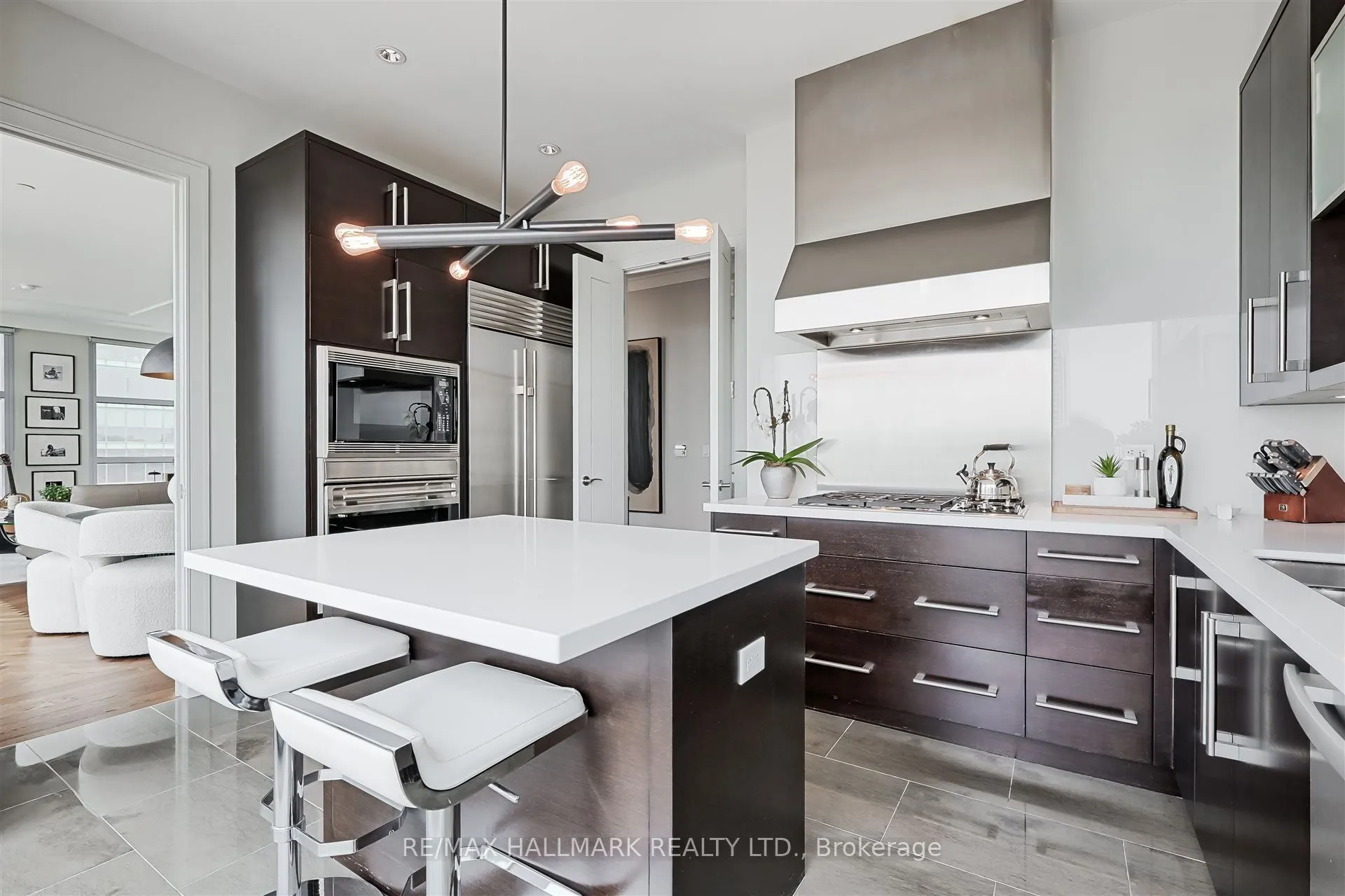 183 Wellington Street W, #3303