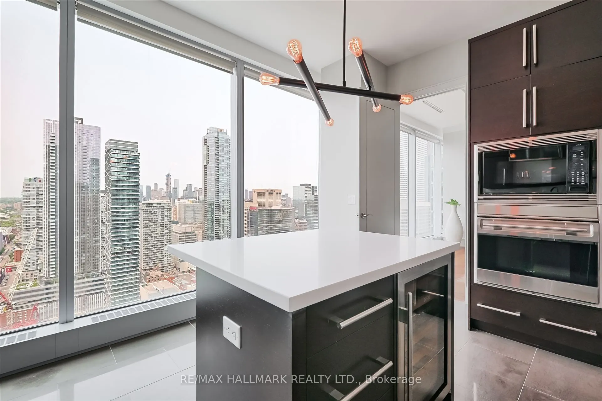 183 Wellington Street W, #3303