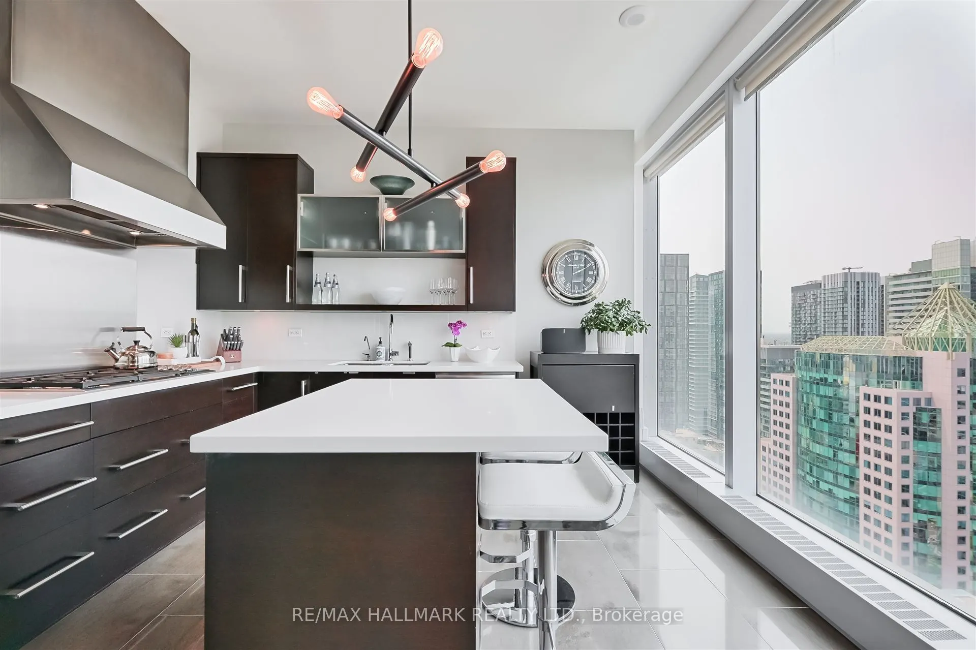 183 Wellington Street W, #3303