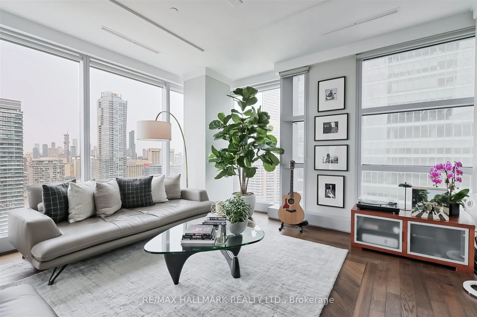183 Wellington Street W, #3303