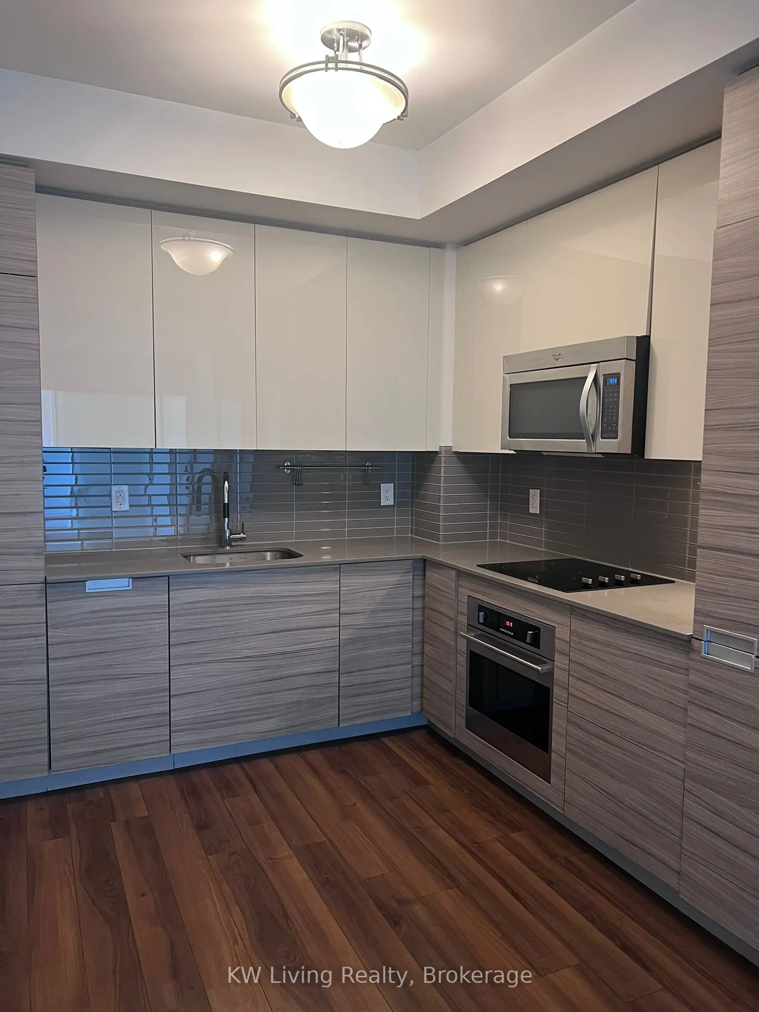 210 Simcoe Street, #1301