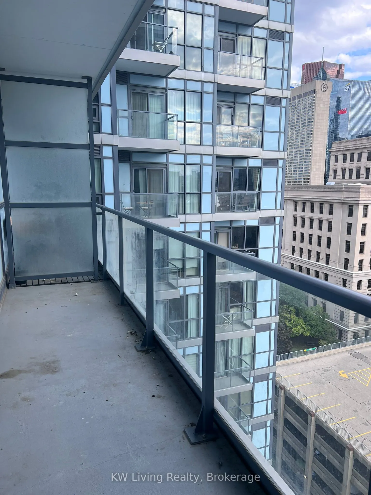 210 Simcoe Street, #1301
