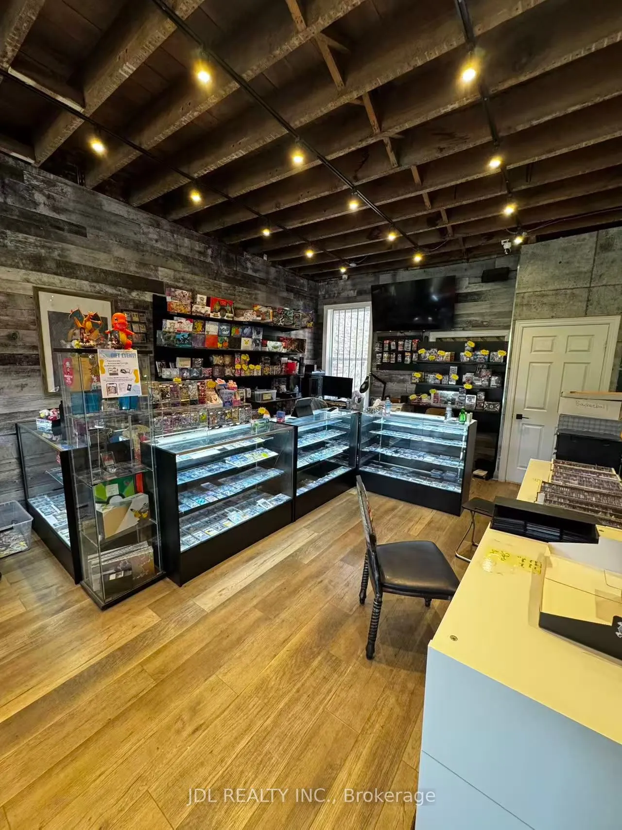 394 Spadina Avenue, #SECOND FLOOR