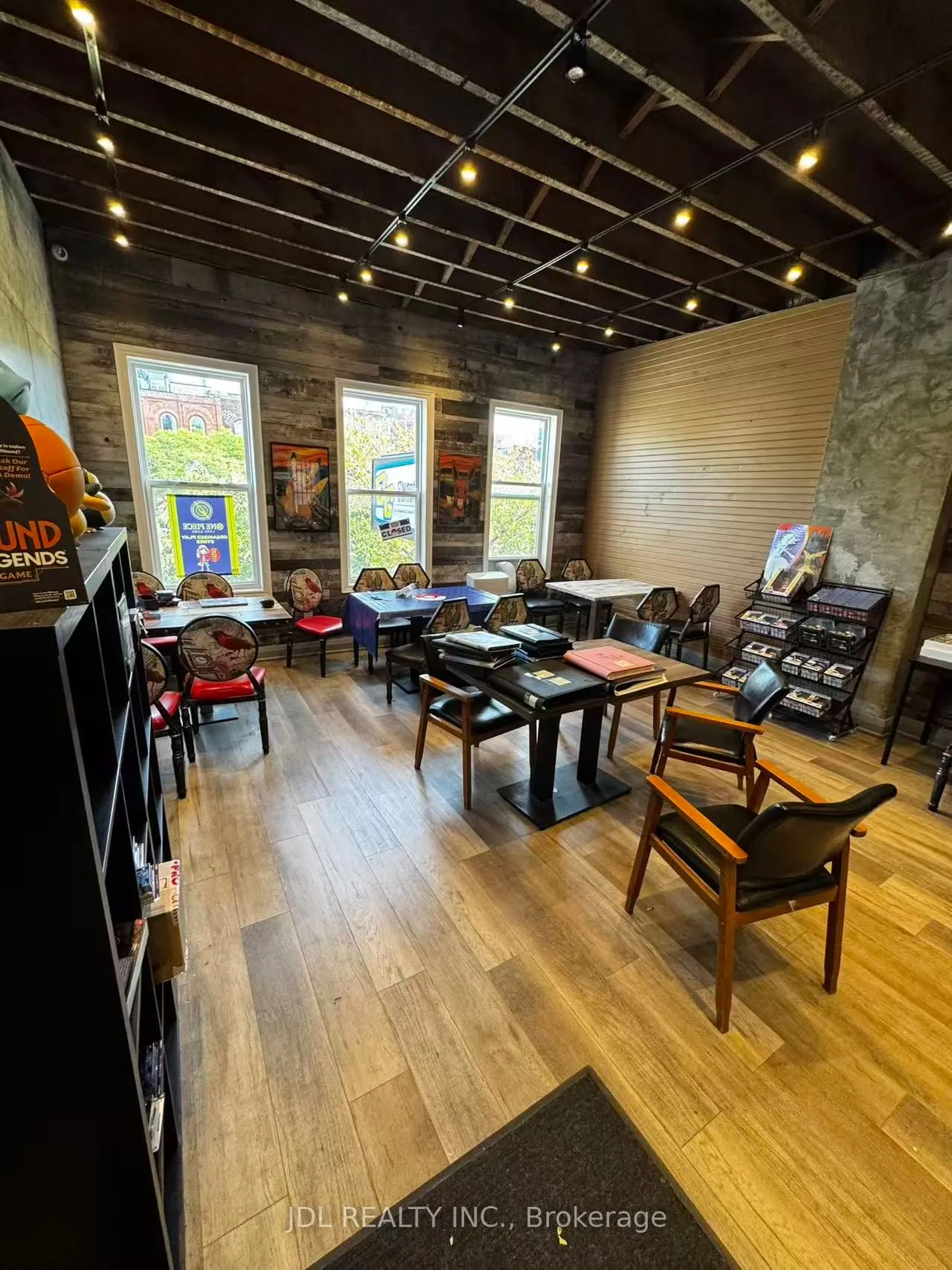 394 Spadina Avenue, #SECOND FLOOR