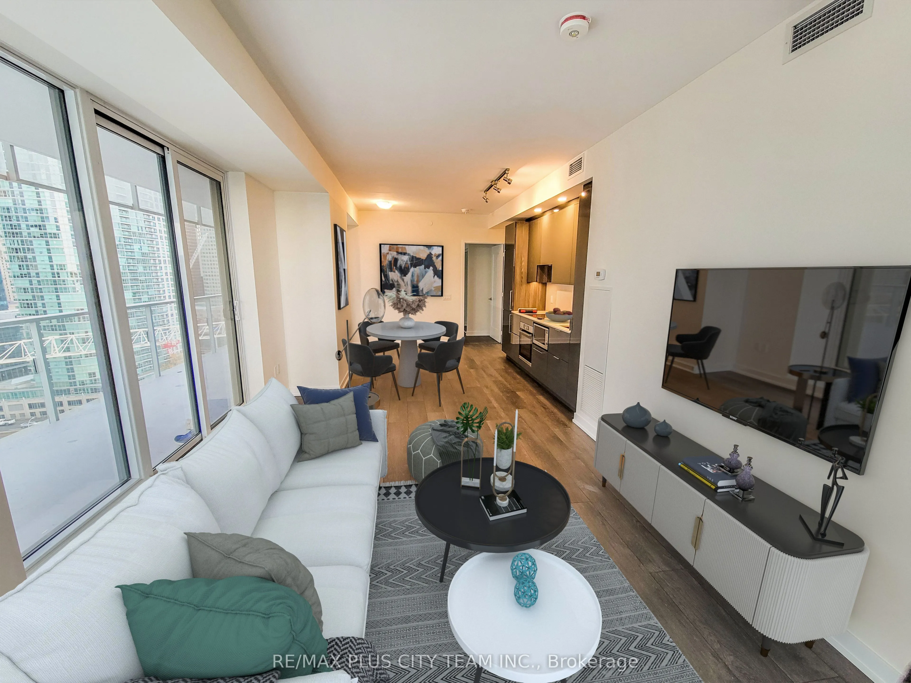 28 Freeland Street, #1902