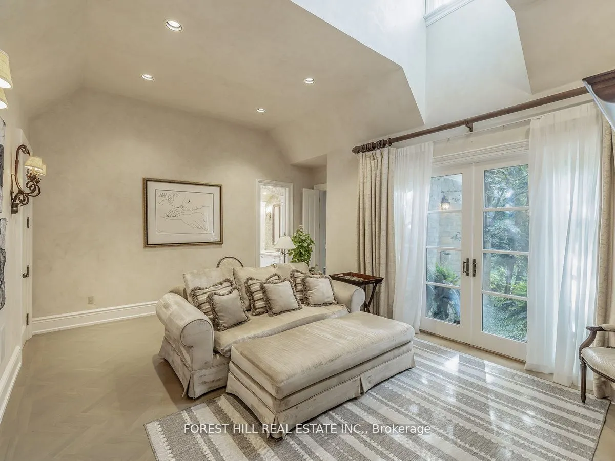 89 Old Colony Road