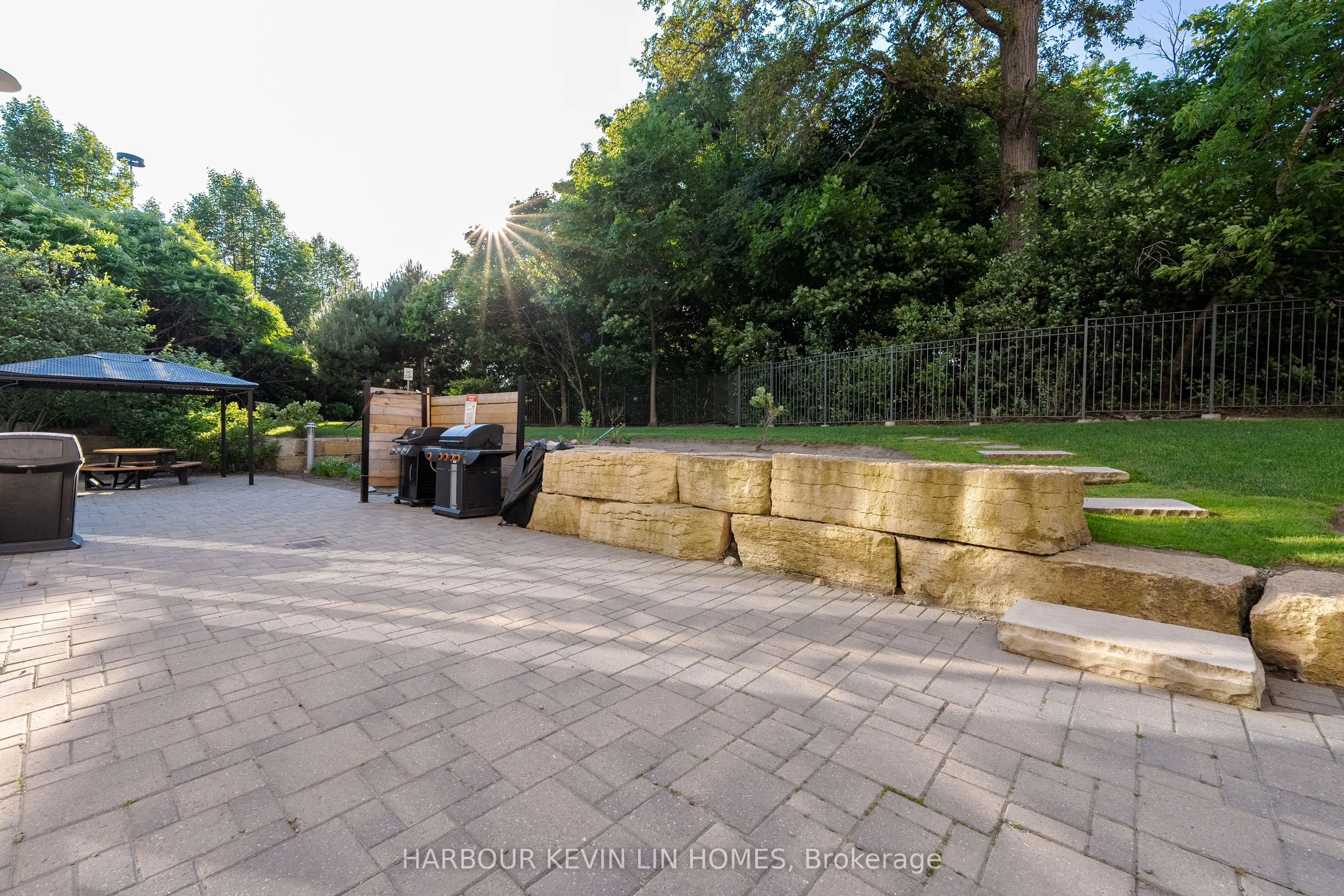 181 Wynford Drive, #704