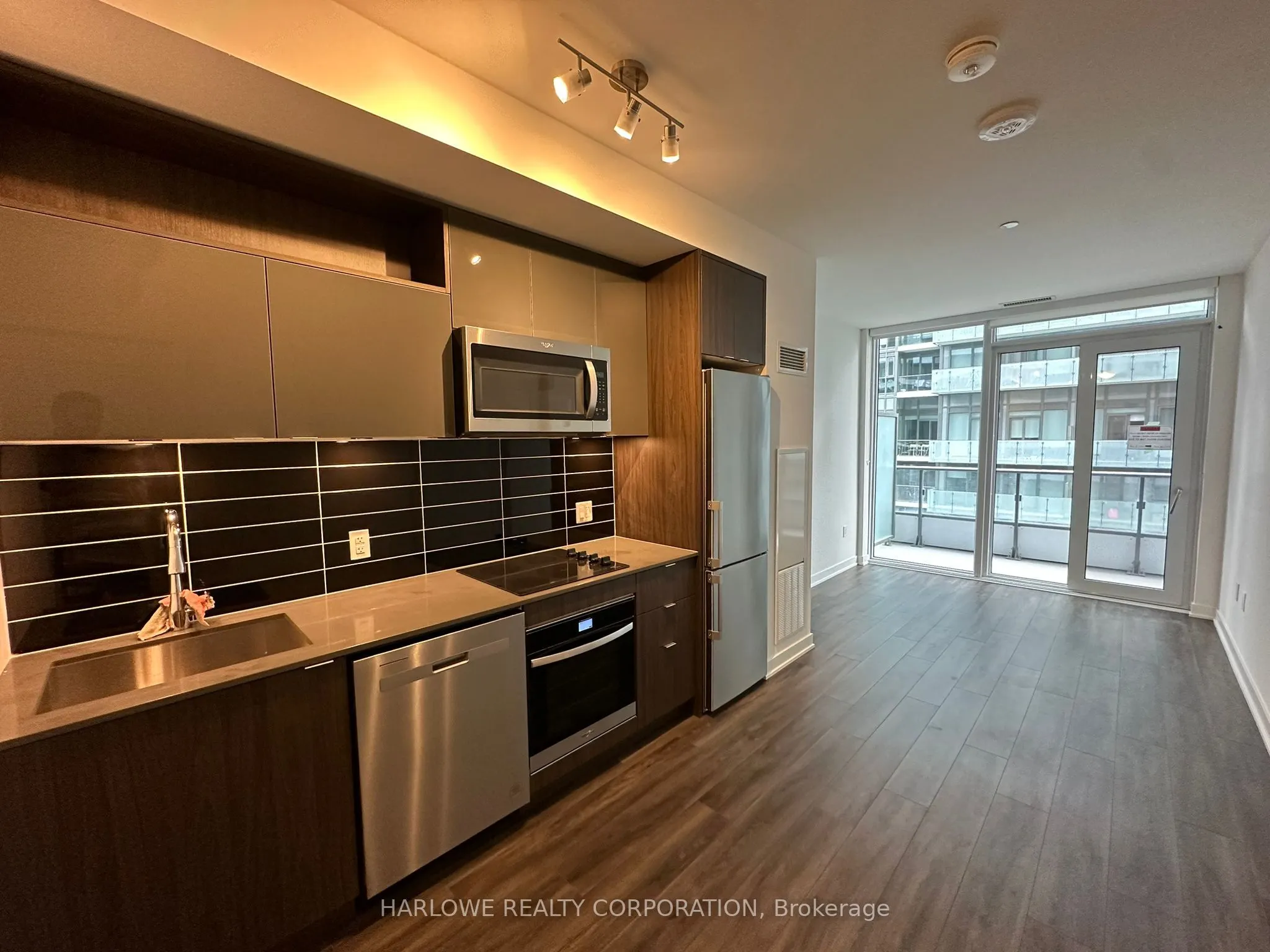 70 Princess Street, #1927 E