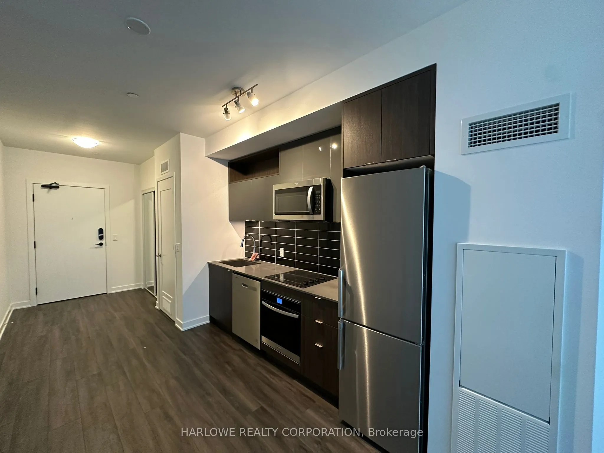 70 Princess Street, #1927 E