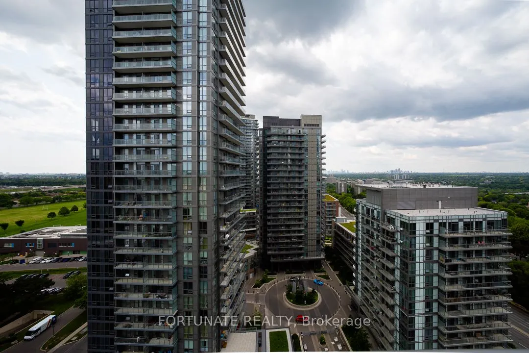 62 Forest Manor Road, #1606