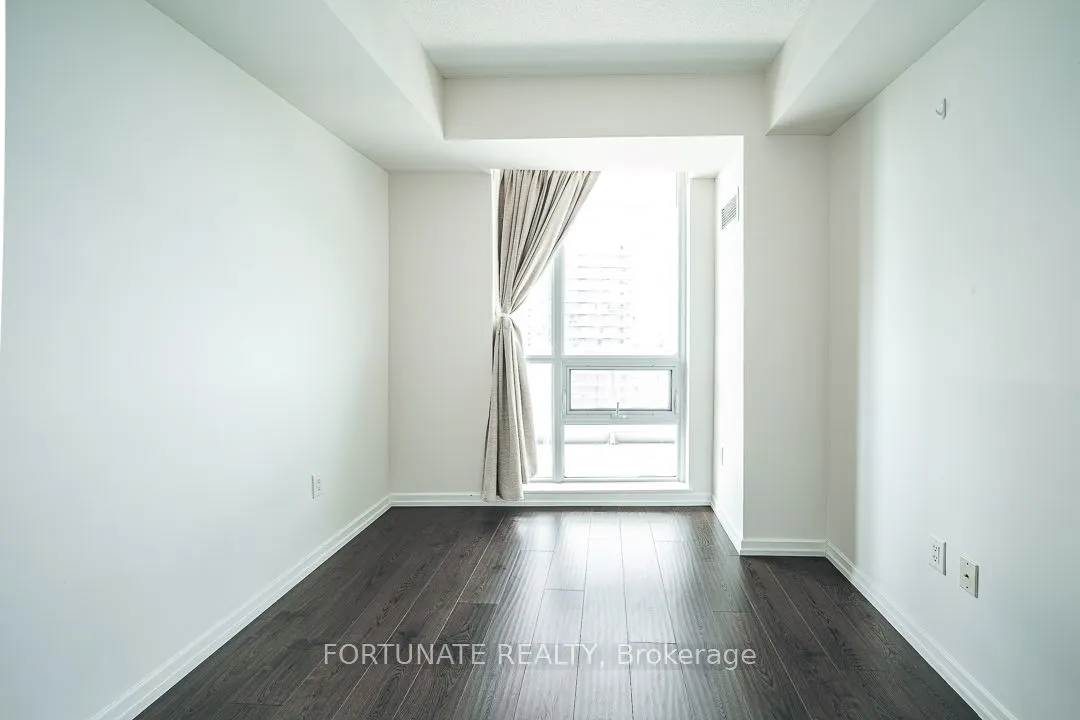 62 Forest Manor Road, #1606