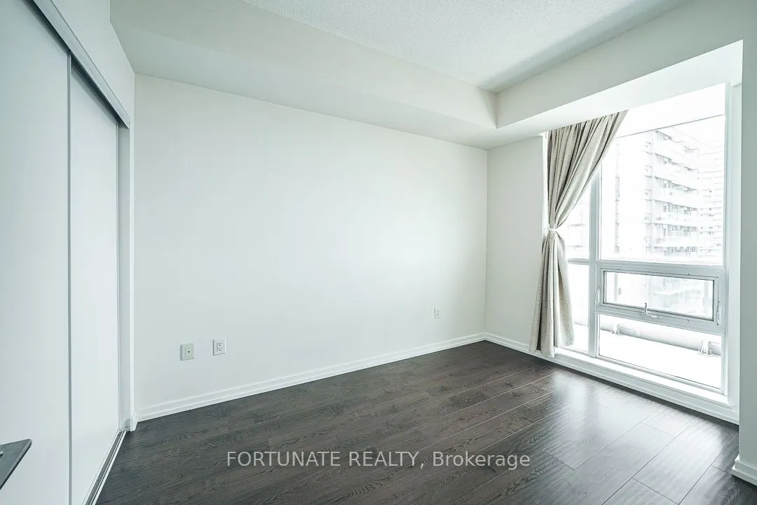 62 Forest Manor Road, #1606