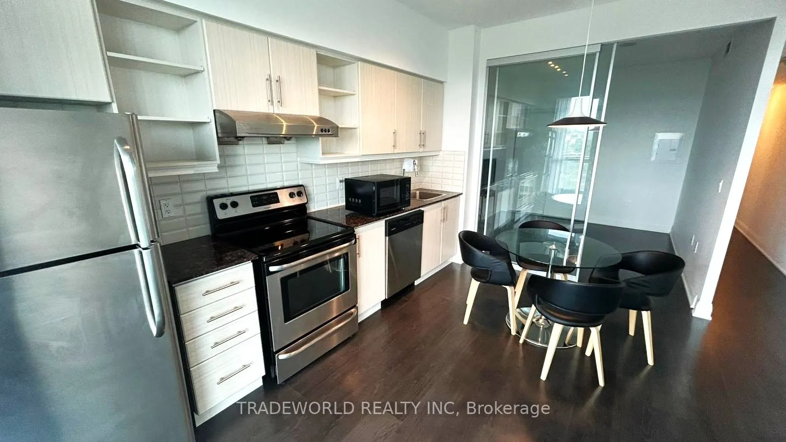 160 Vanderhoof Avenue, #511