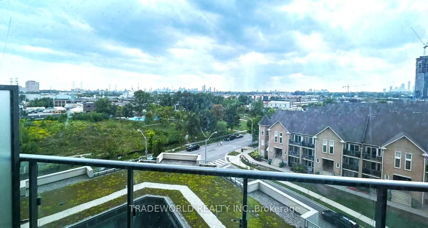 160 Vanderhoof Avenue, #511