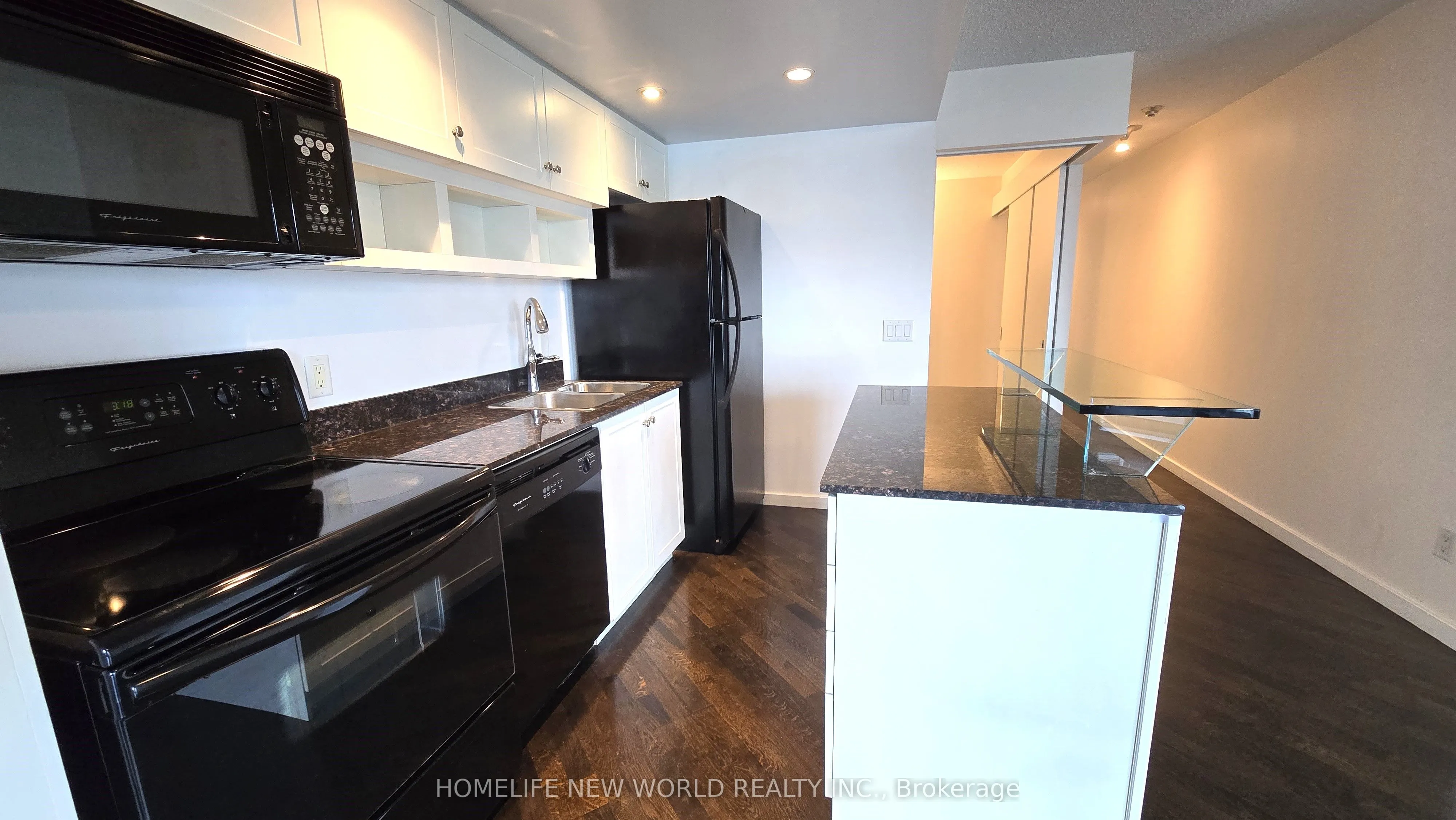 8 York Street, #1111