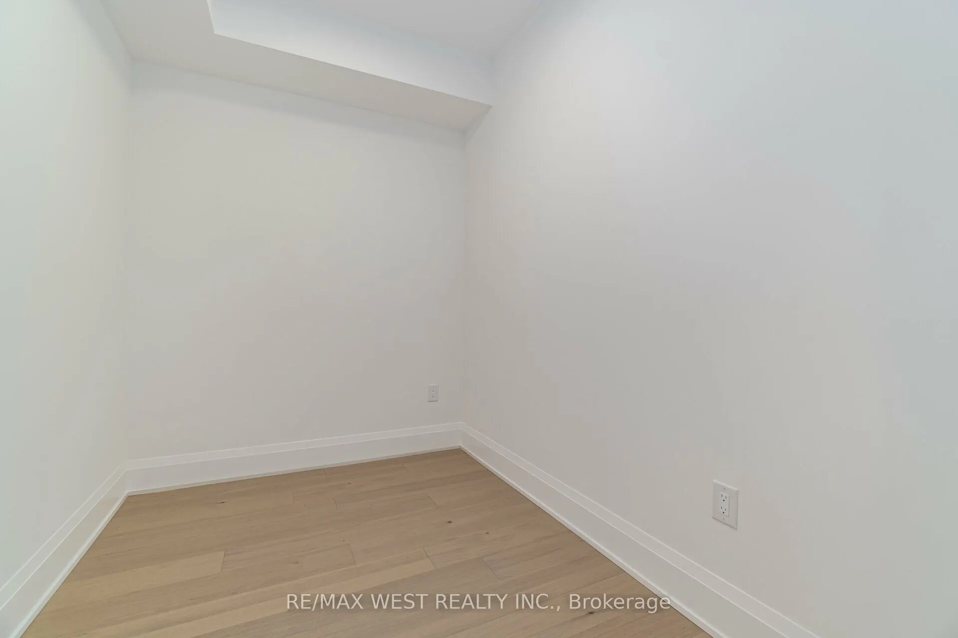 123 PORTLAND ST Street, #609