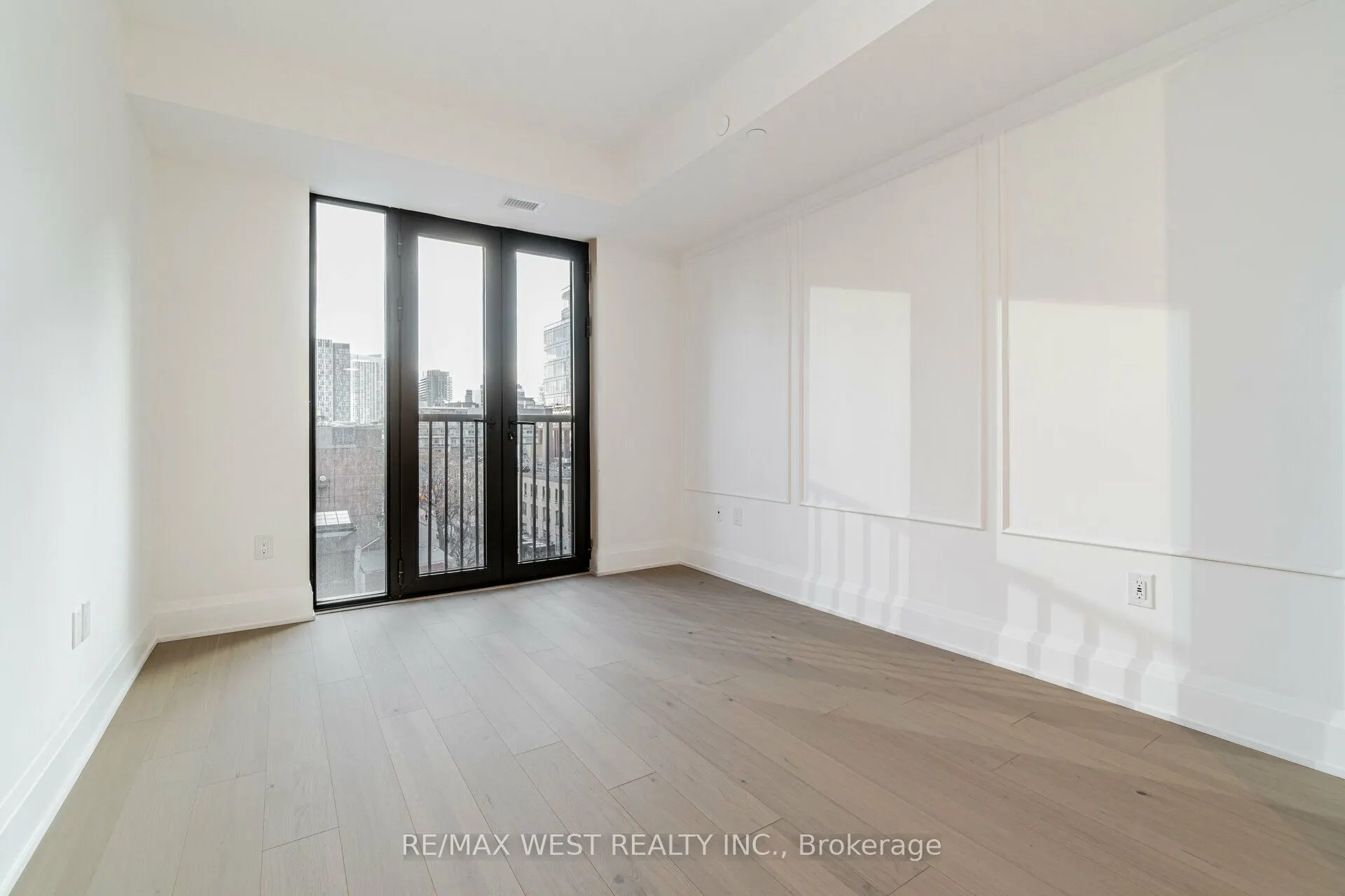 123 PORTLAND ST Street, #609