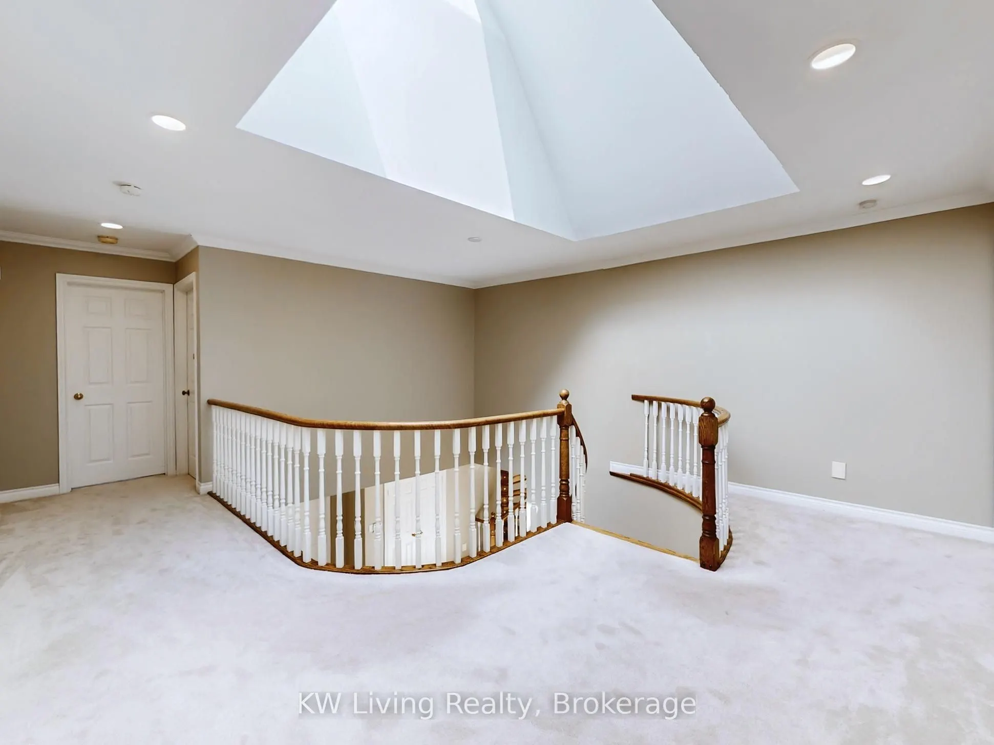 389 Kingsdale Avenue