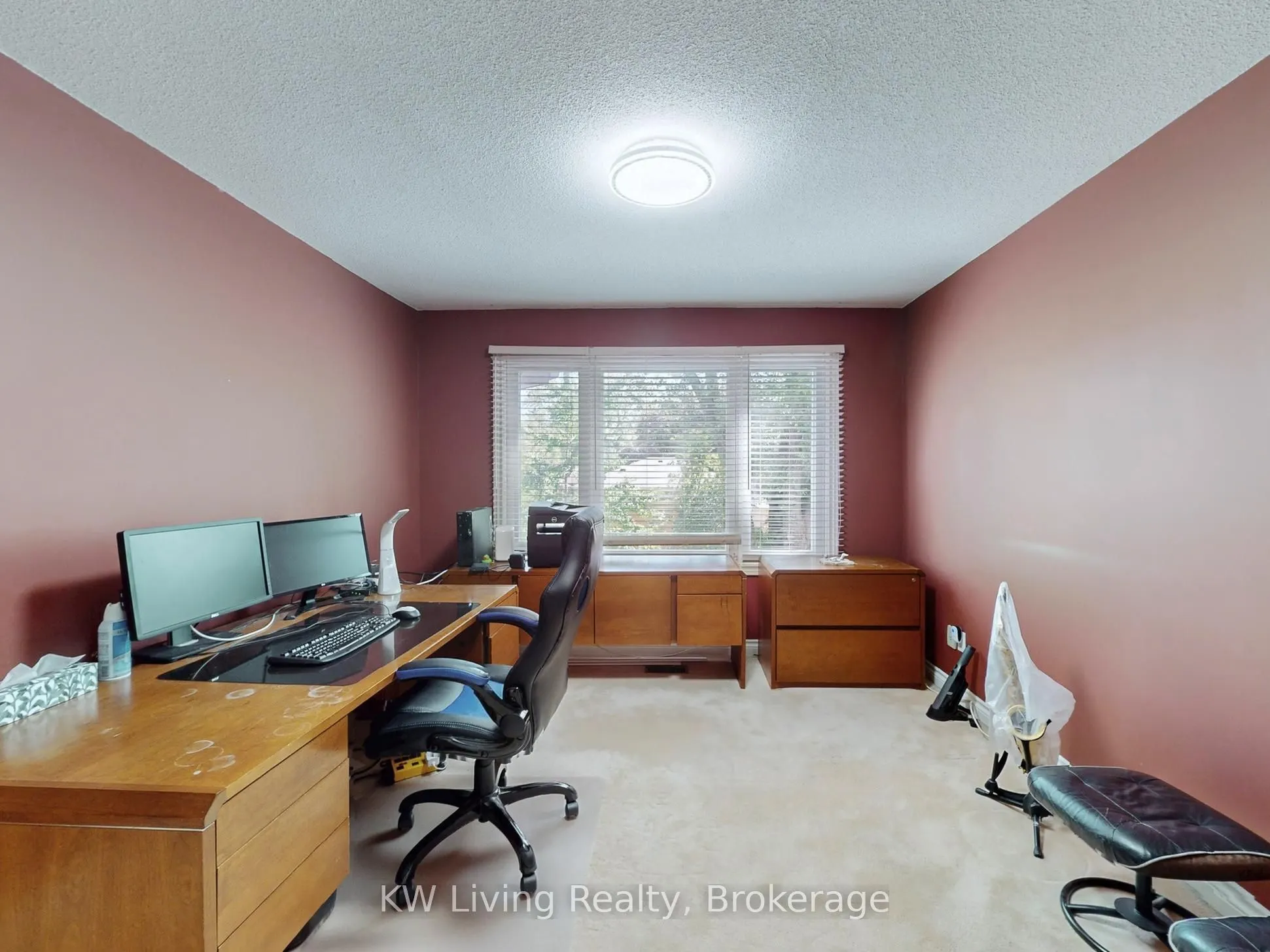 389 Kingsdale Avenue