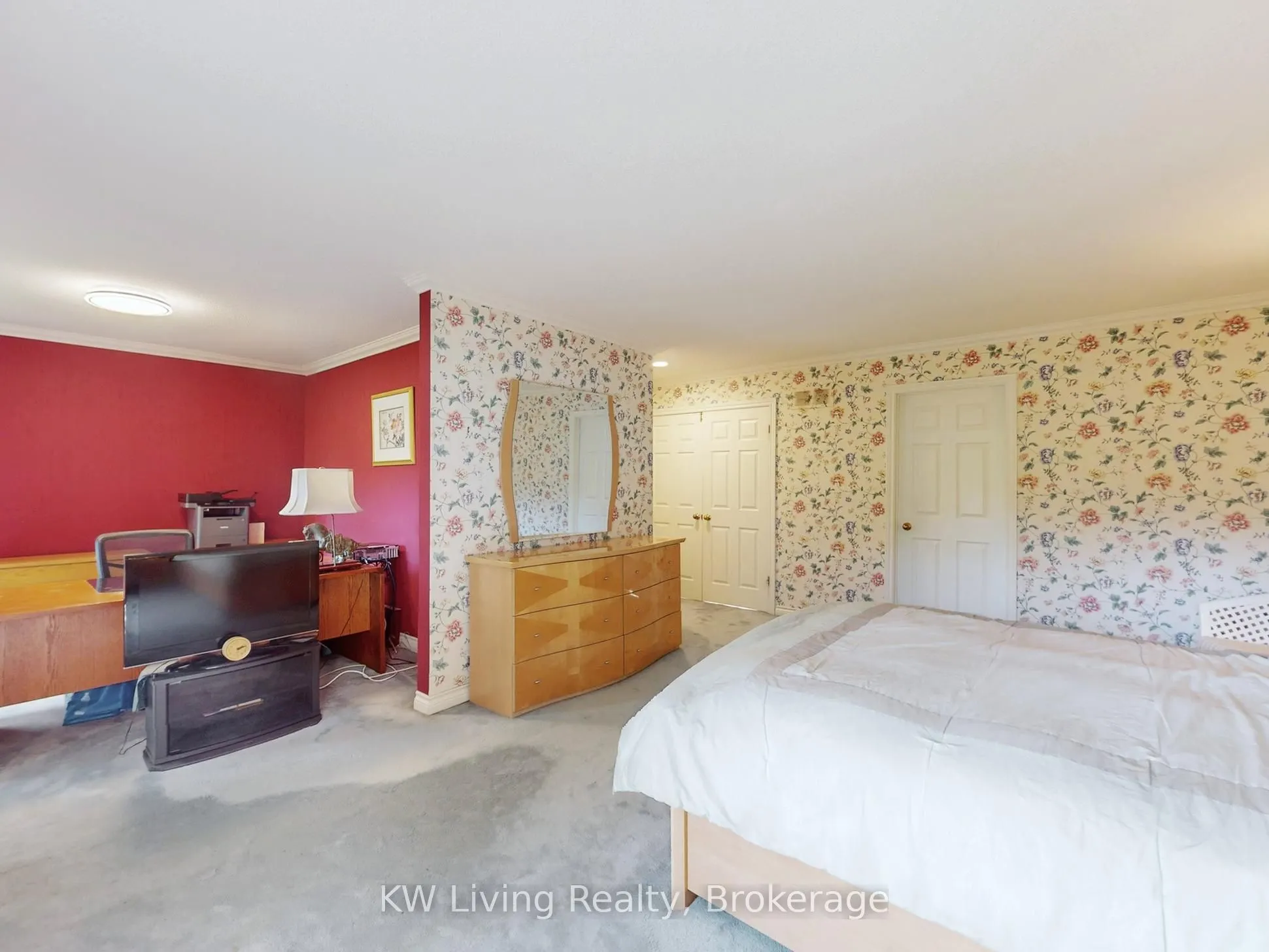 389 Kingsdale Avenue