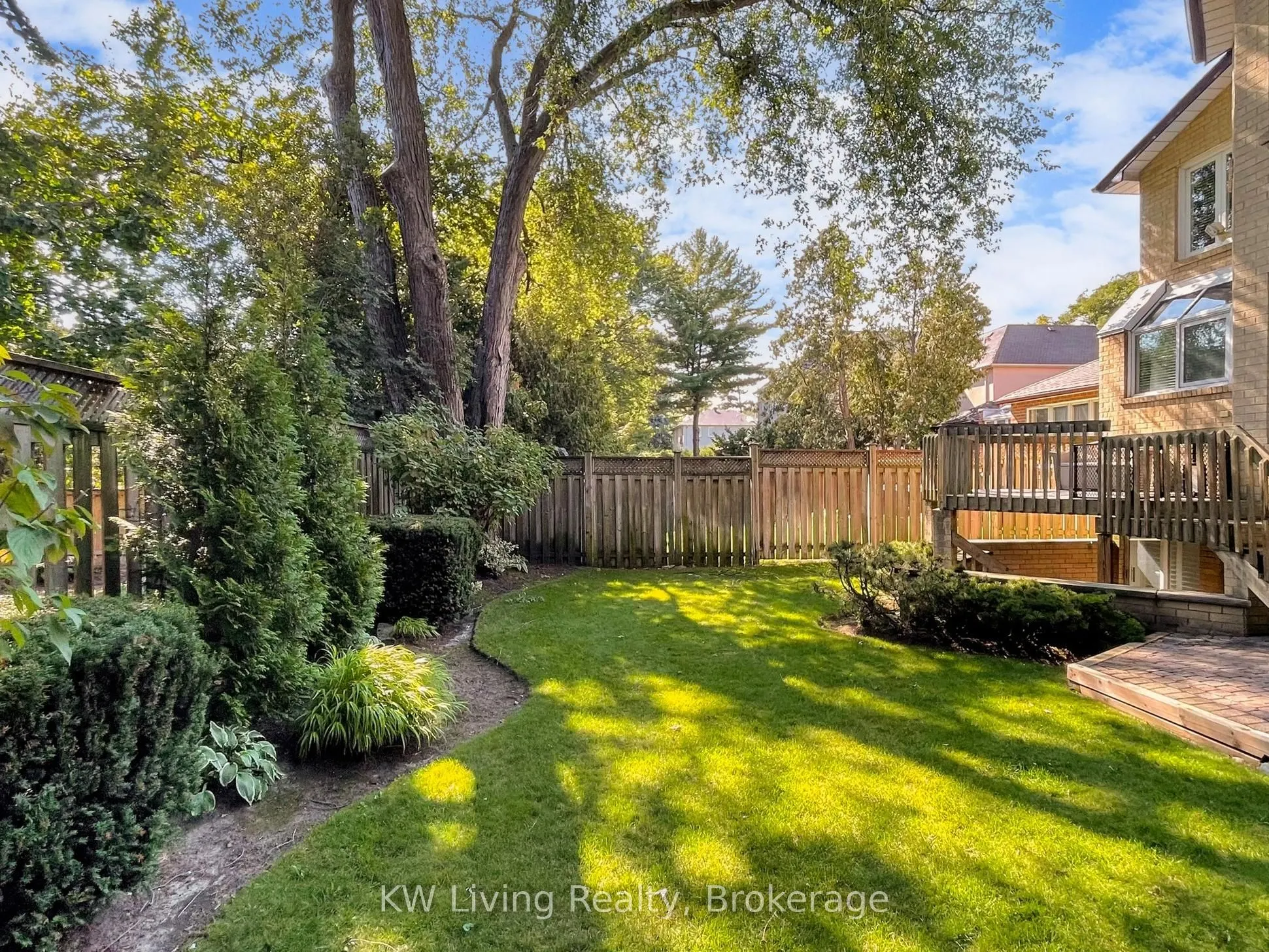 389 Kingsdale Avenue