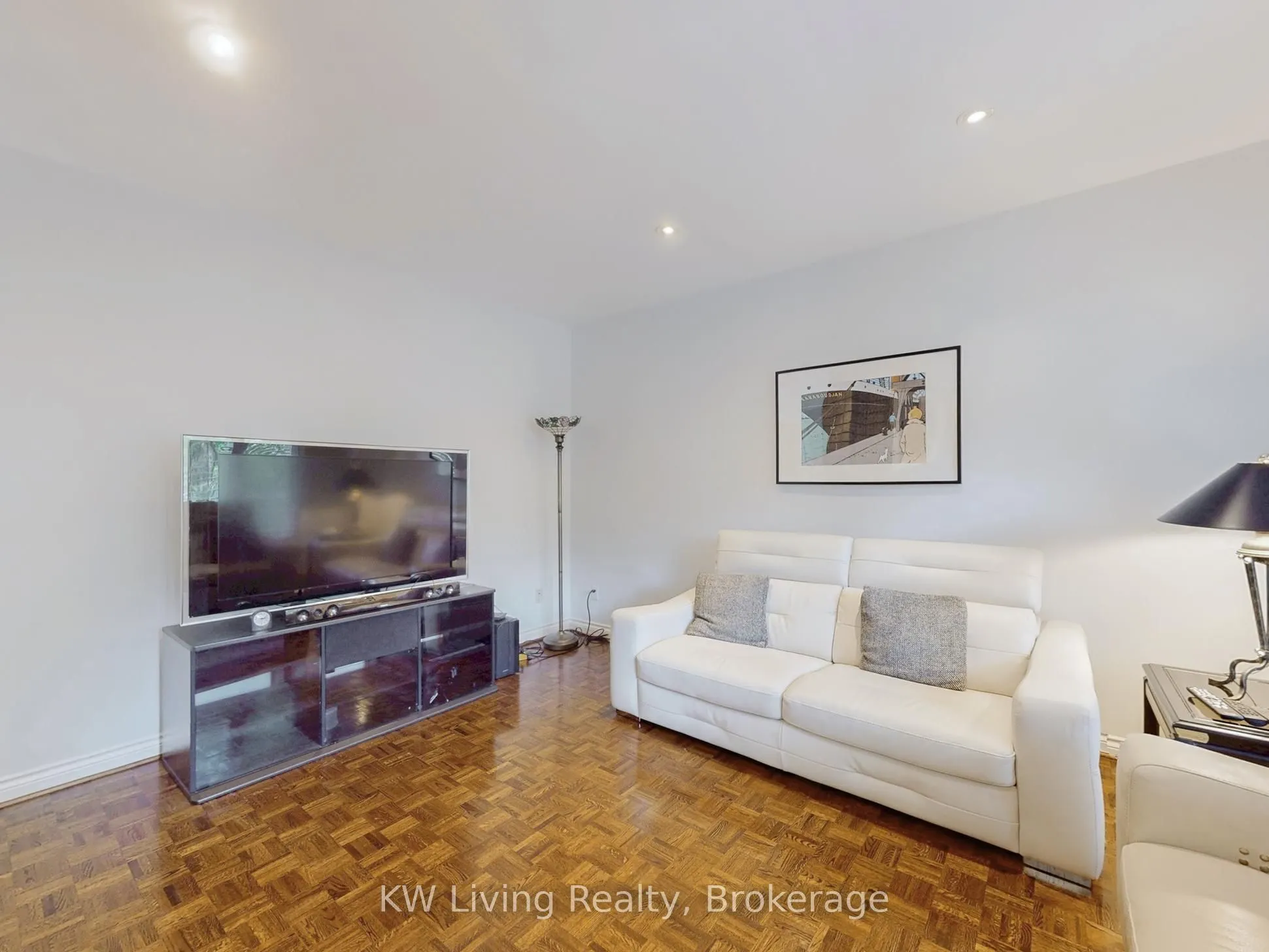 389 Kingsdale Avenue