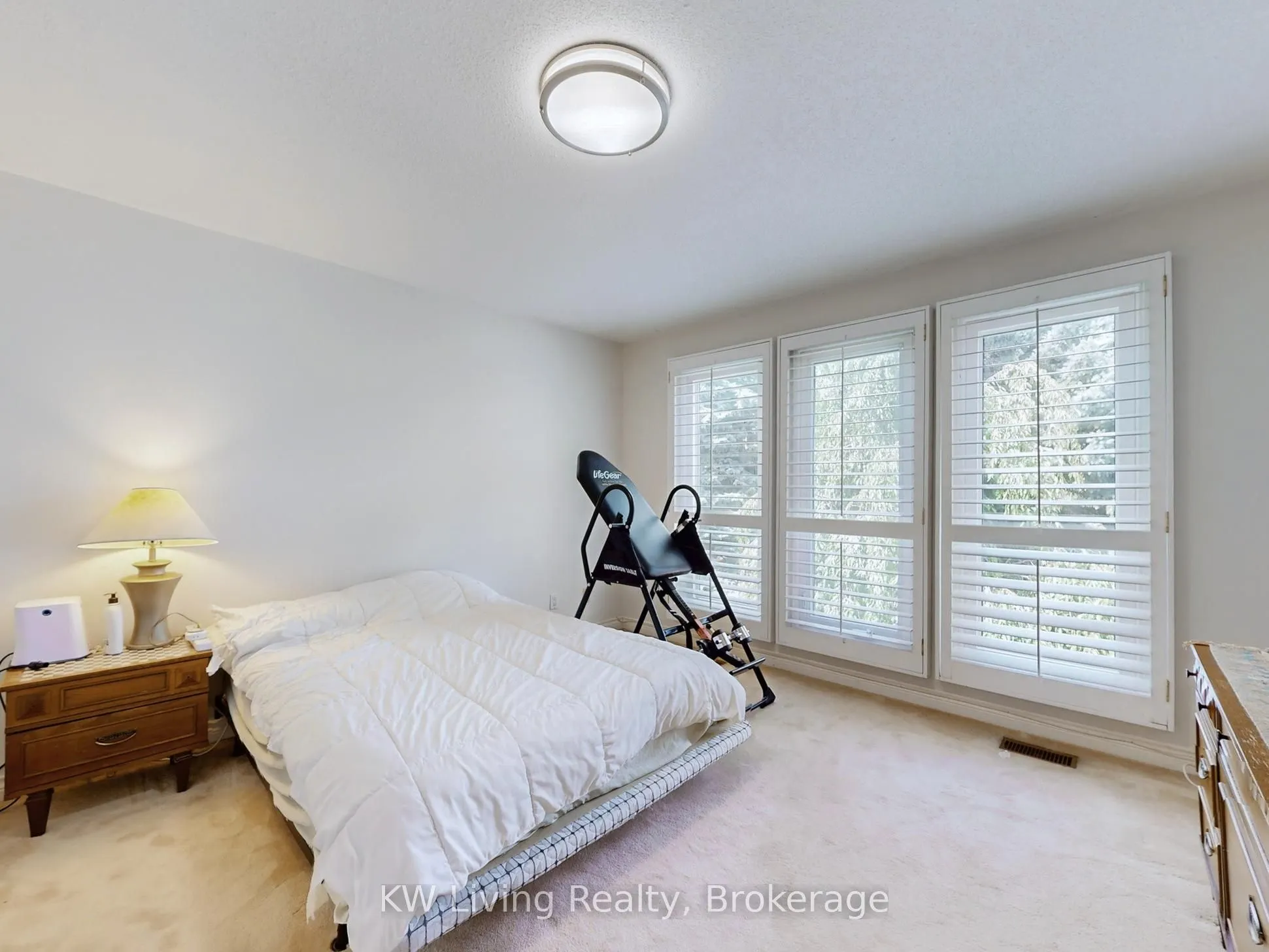 389 Kingsdale Avenue