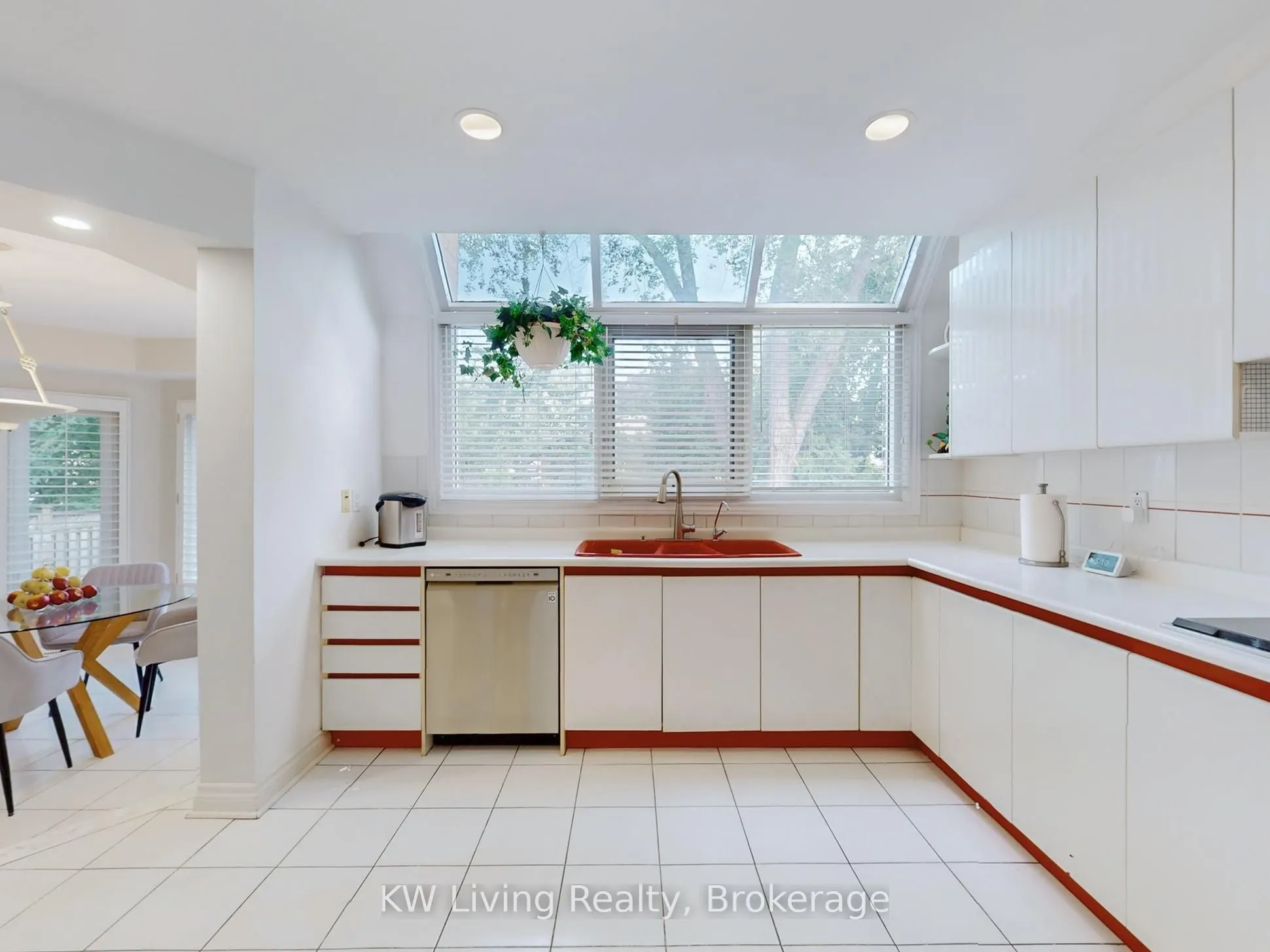 389 Kingsdale Avenue