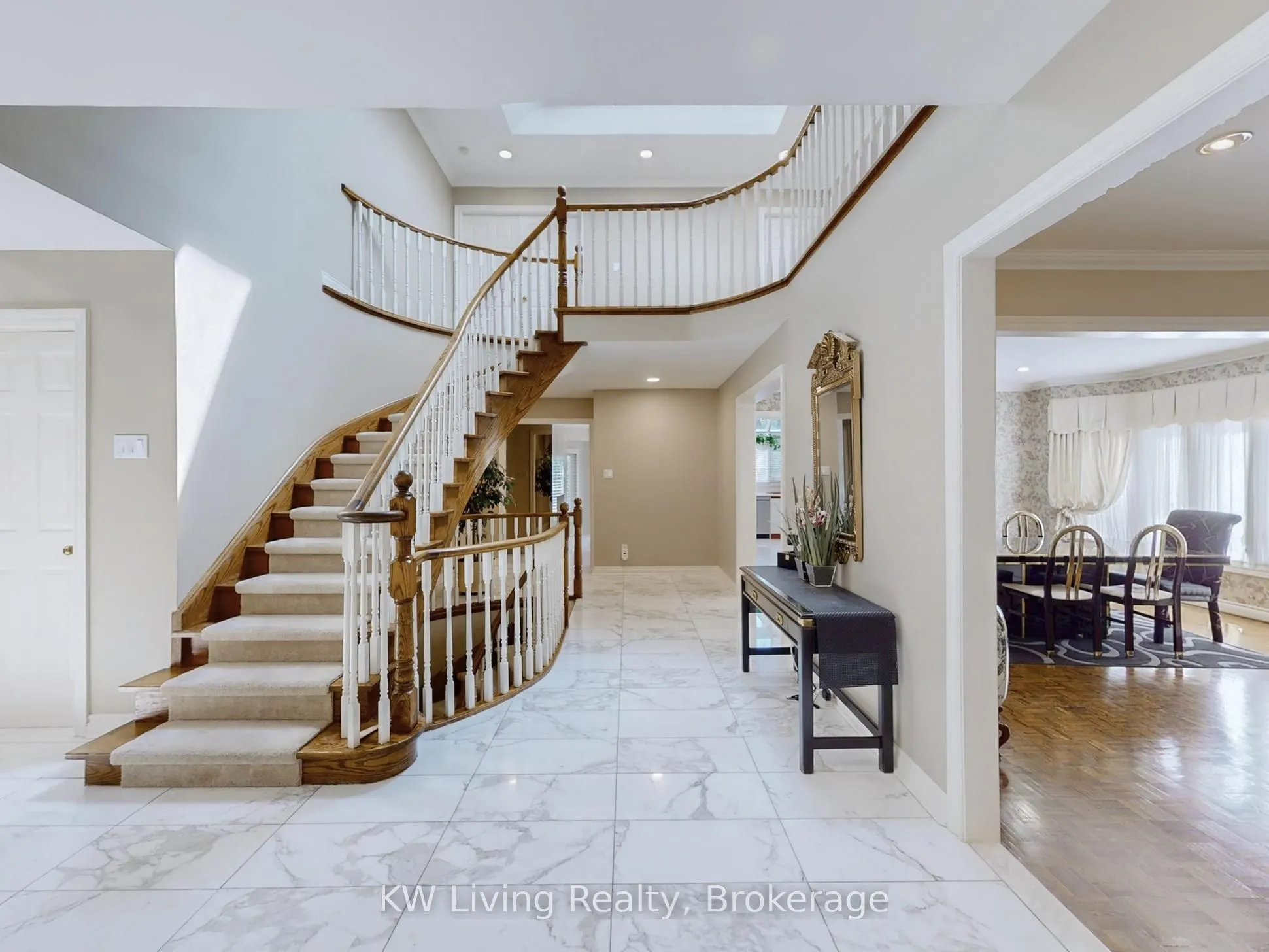 389 Kingsdale Avenue