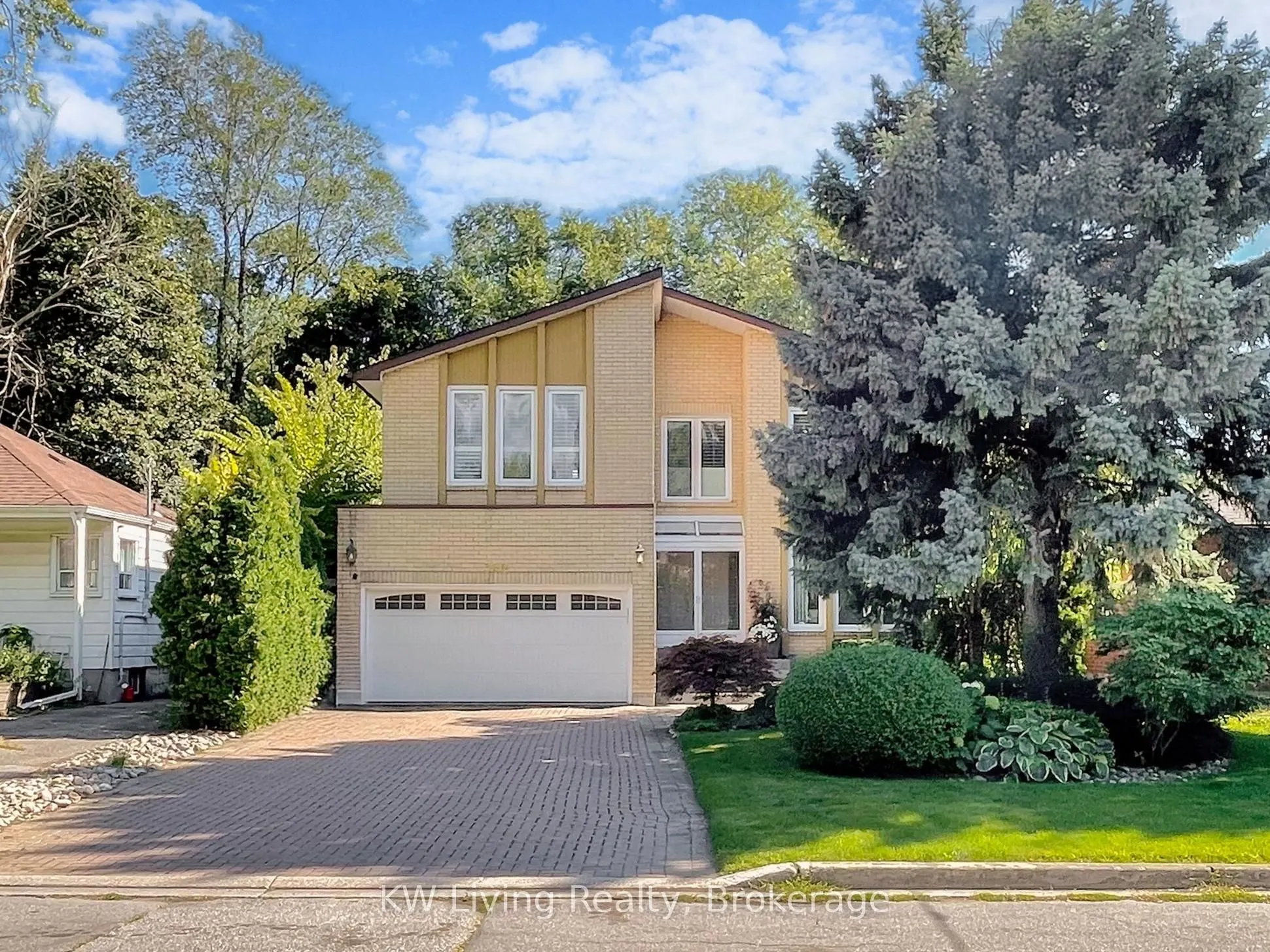 389 Kingsdale Avenue