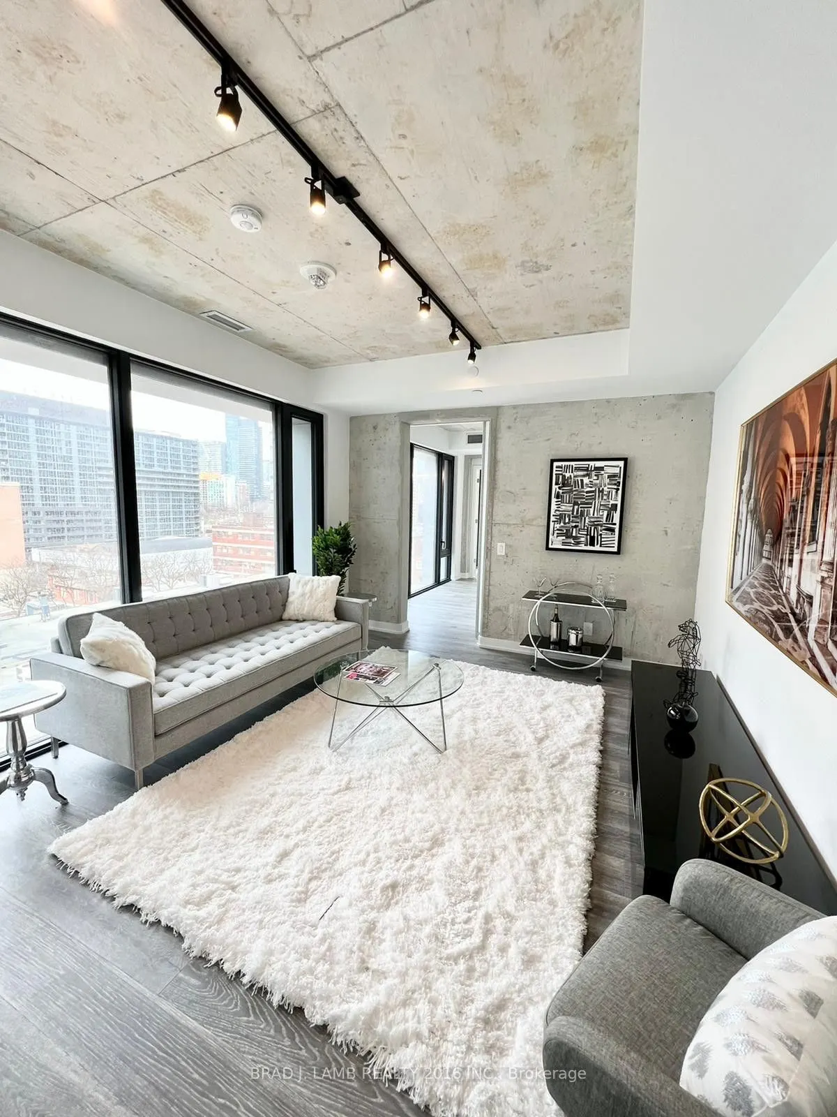 55 Ontario Street, #812