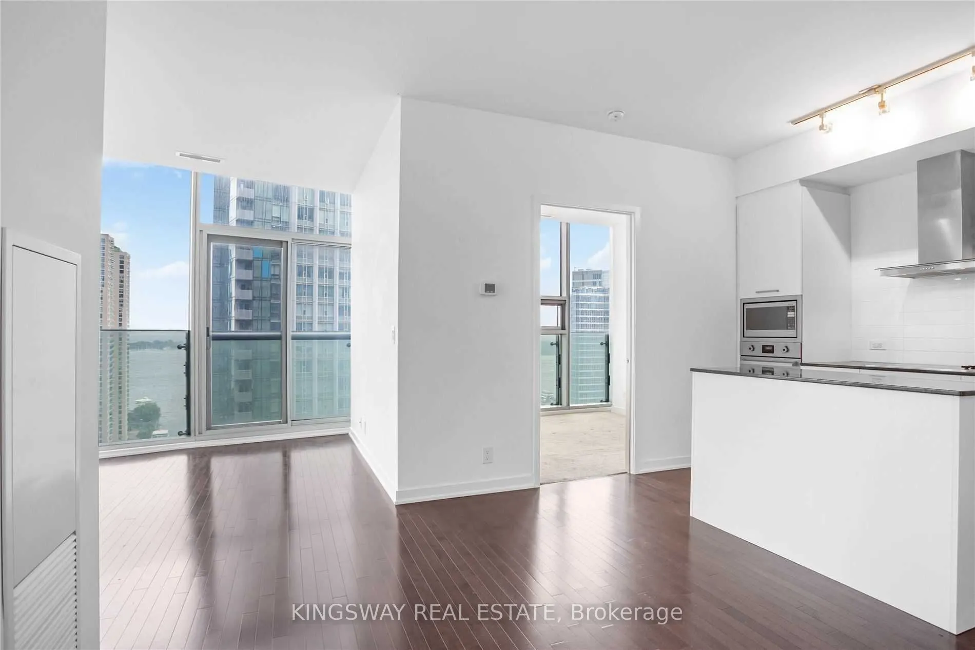 14 York Street, #1802