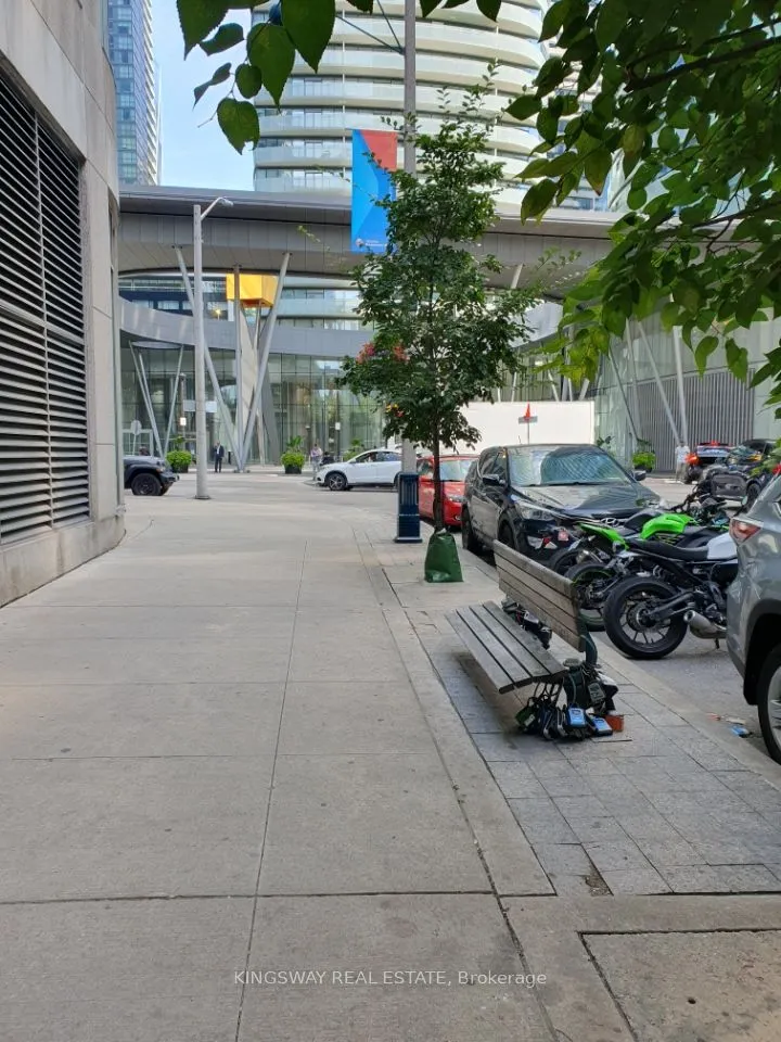 14 York Street, #1802
