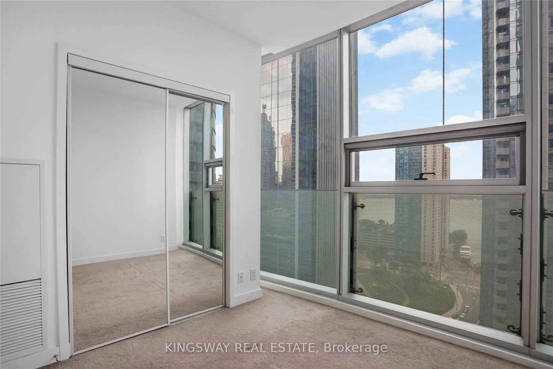 14 York Street, #1802