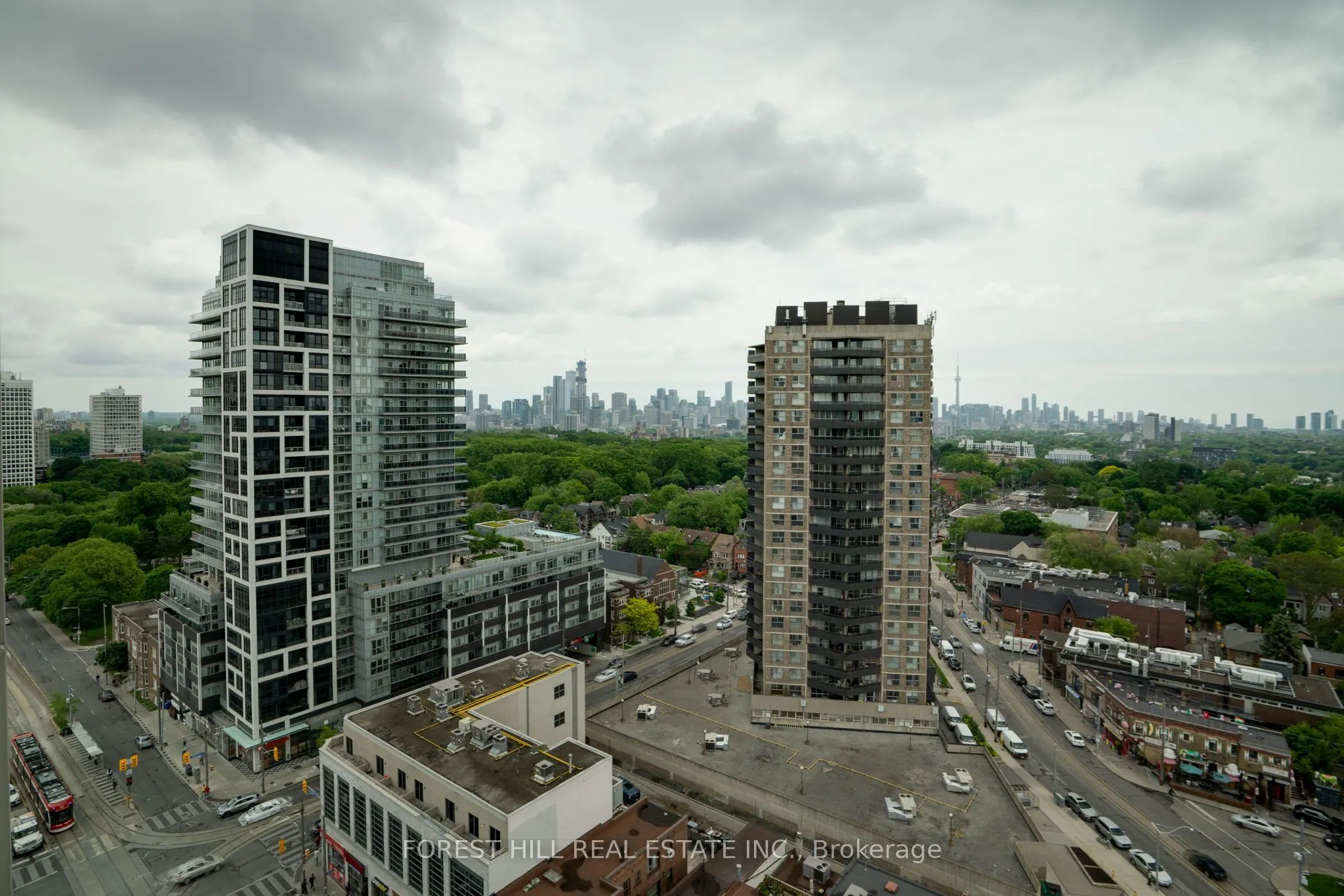 530 St Clair Avenue W, #1608