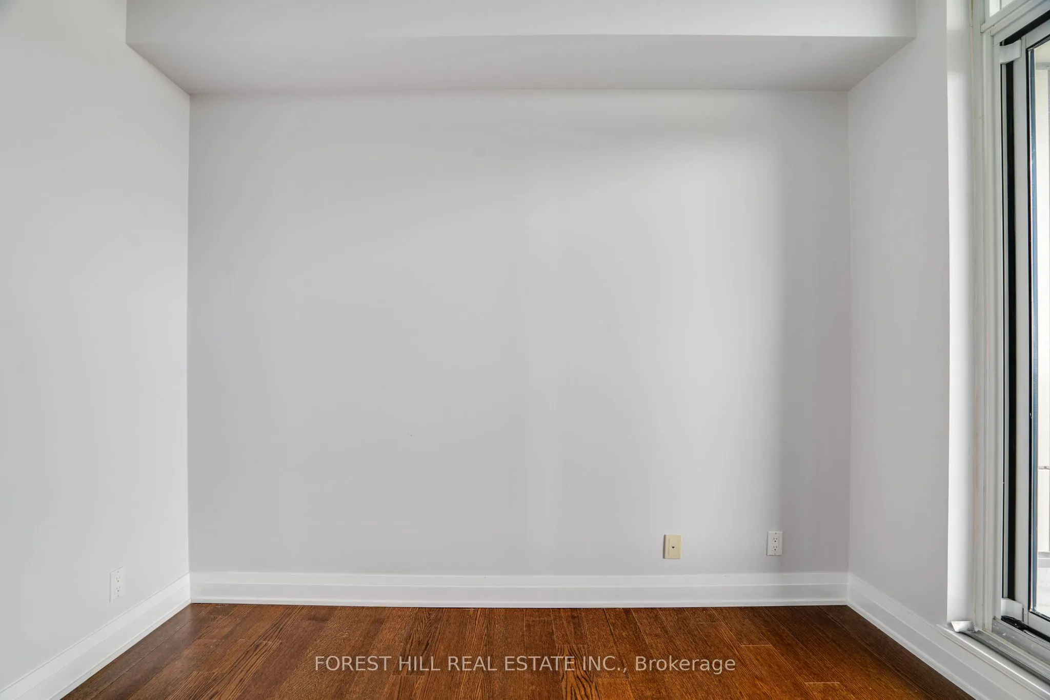 530 St Clair Avenue W, #1608