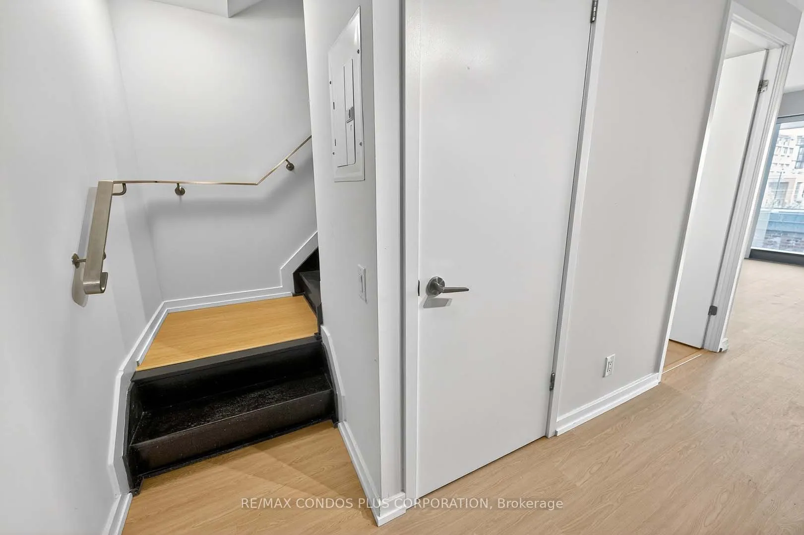 390 Cherry Street, ##207