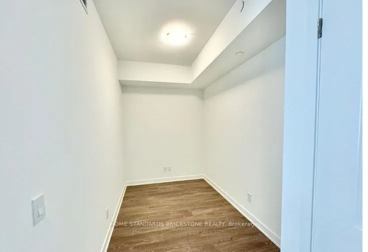 543 Richmond Street W, #933